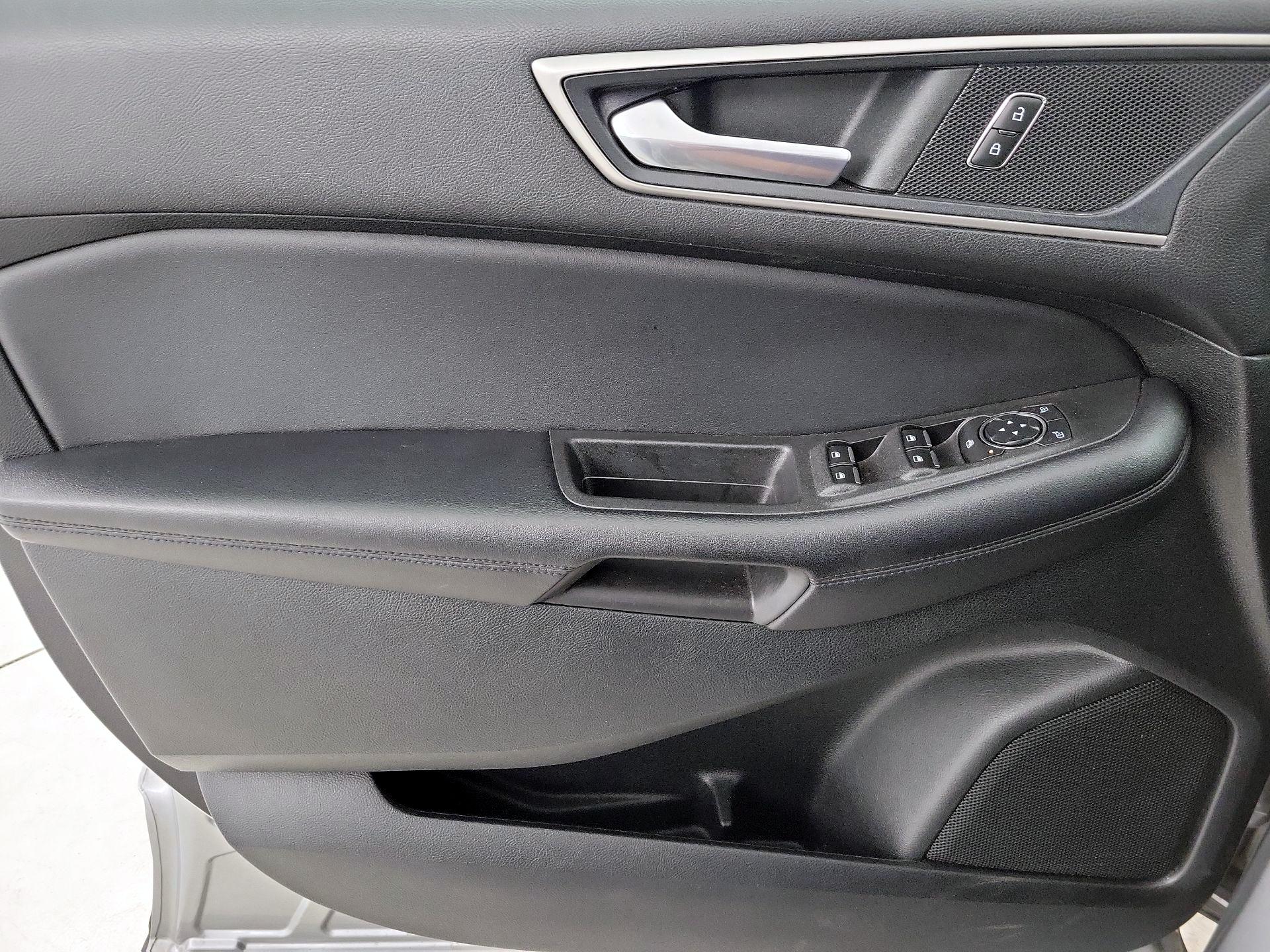 Thumbnail: 2022 Ford Edge - 12