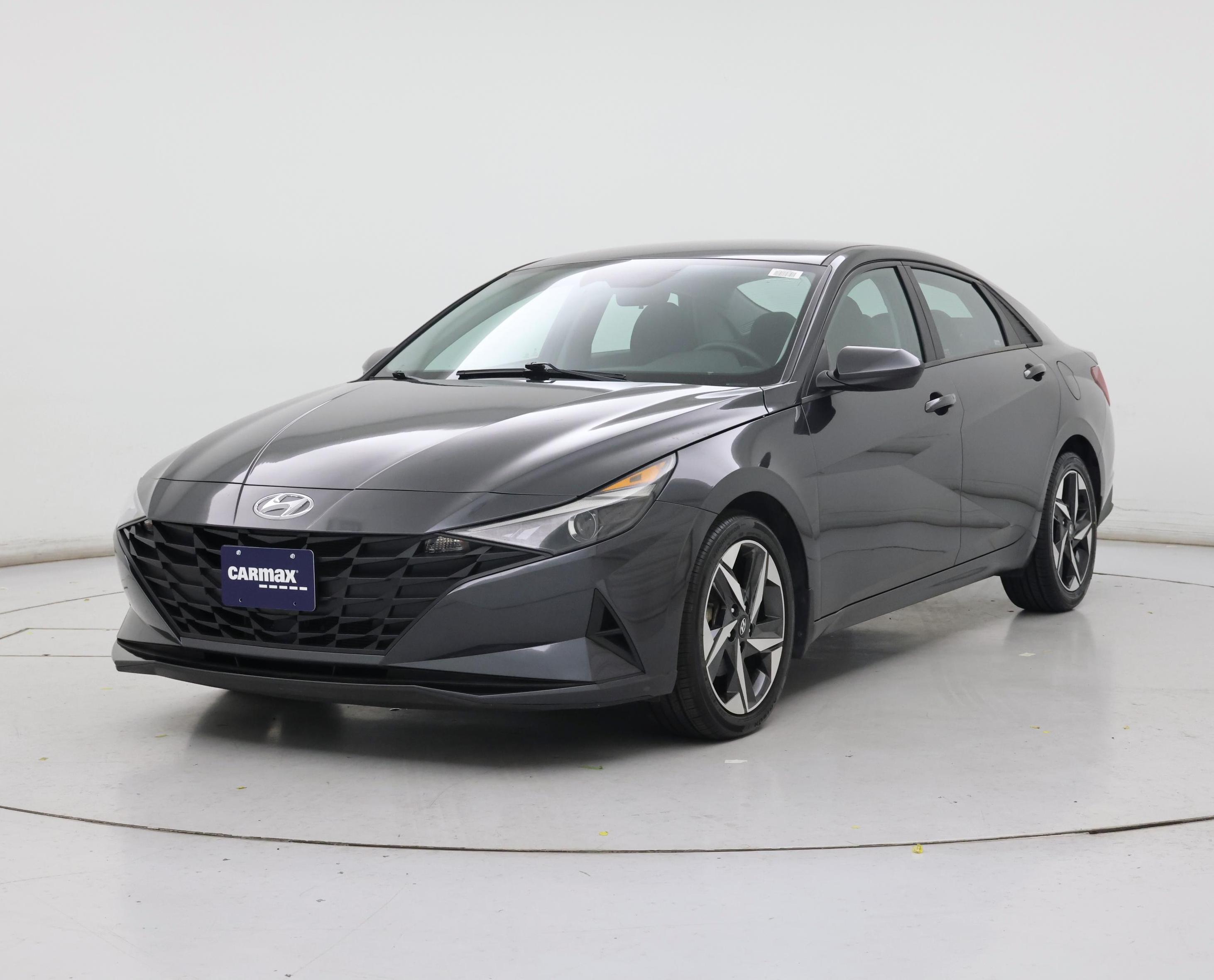 Thumbnail: 2023 Hyundai Elantra - 4
