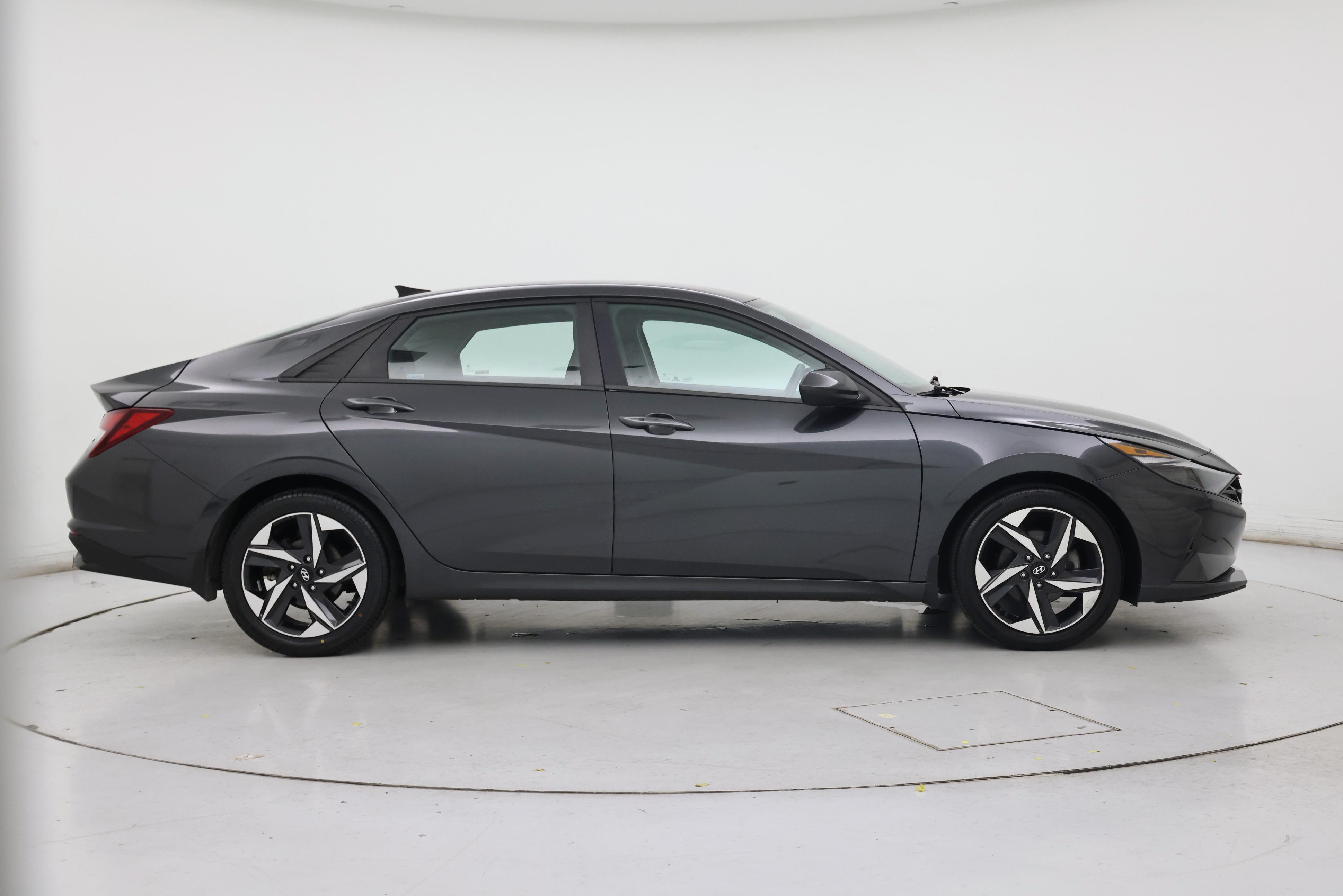 Thumbnail: 2023 Hyundai Elantra - 7