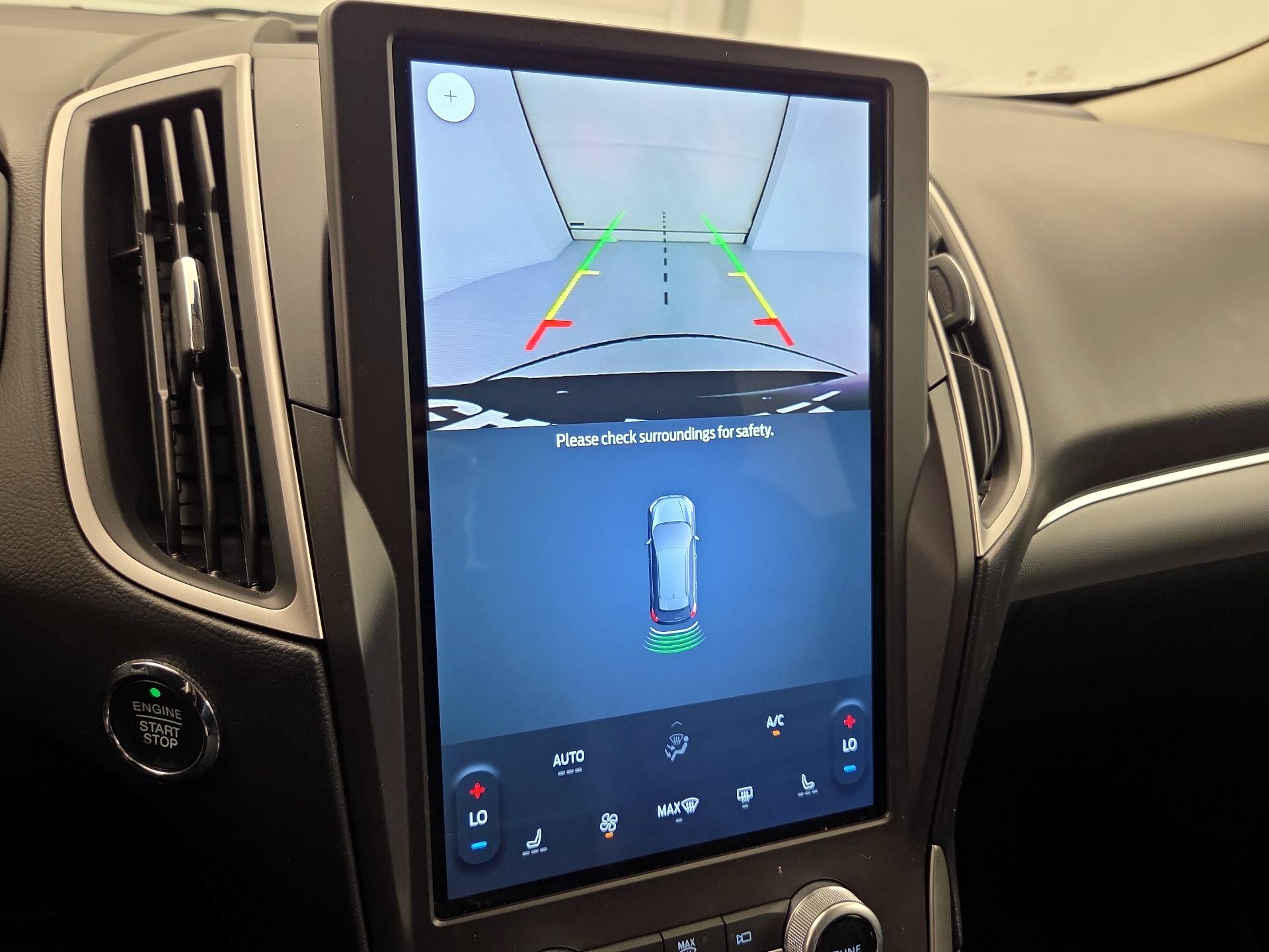 Thumbnail: 2021 Ford Edge - 15