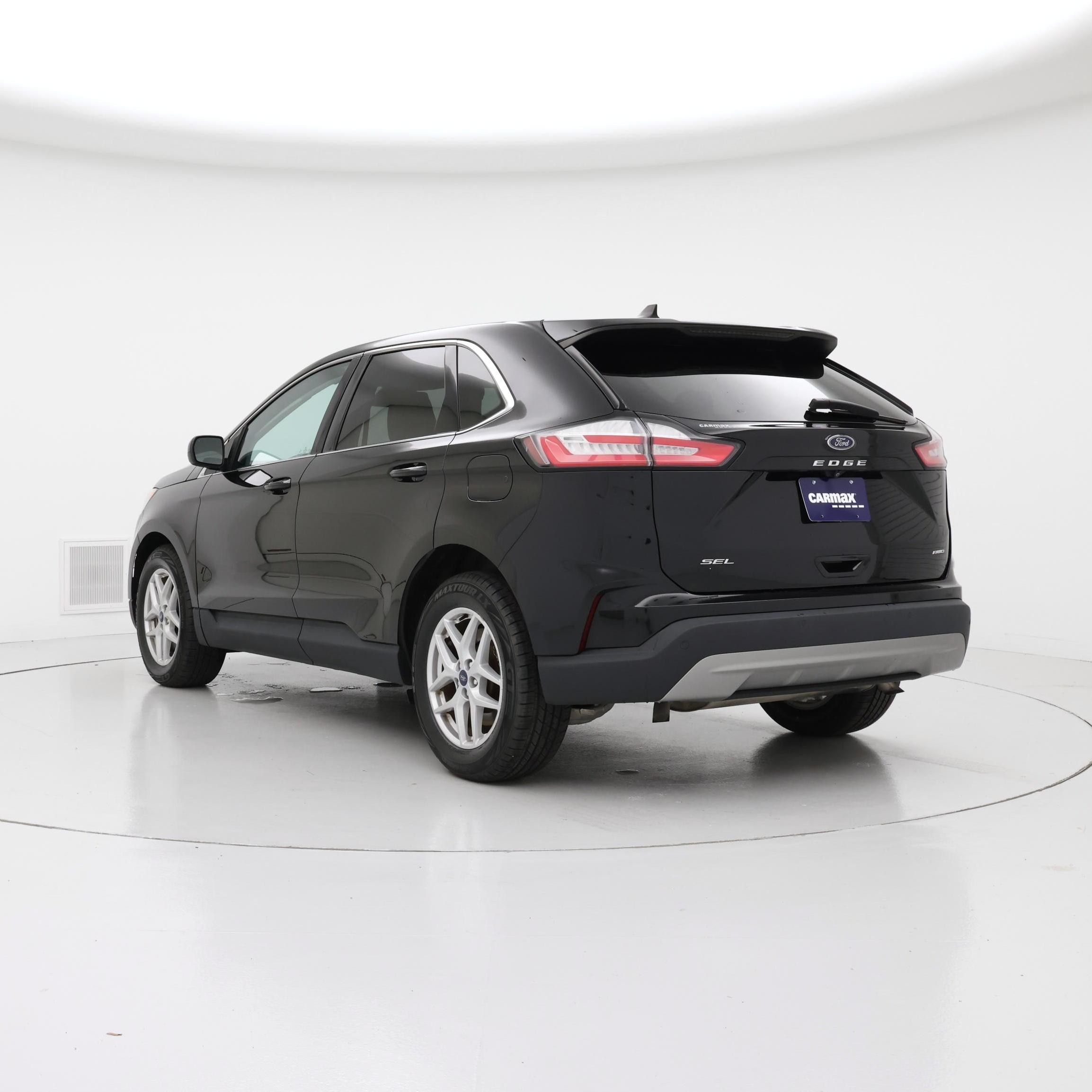 Thumbnail: 2021 Ford Edge - 2
