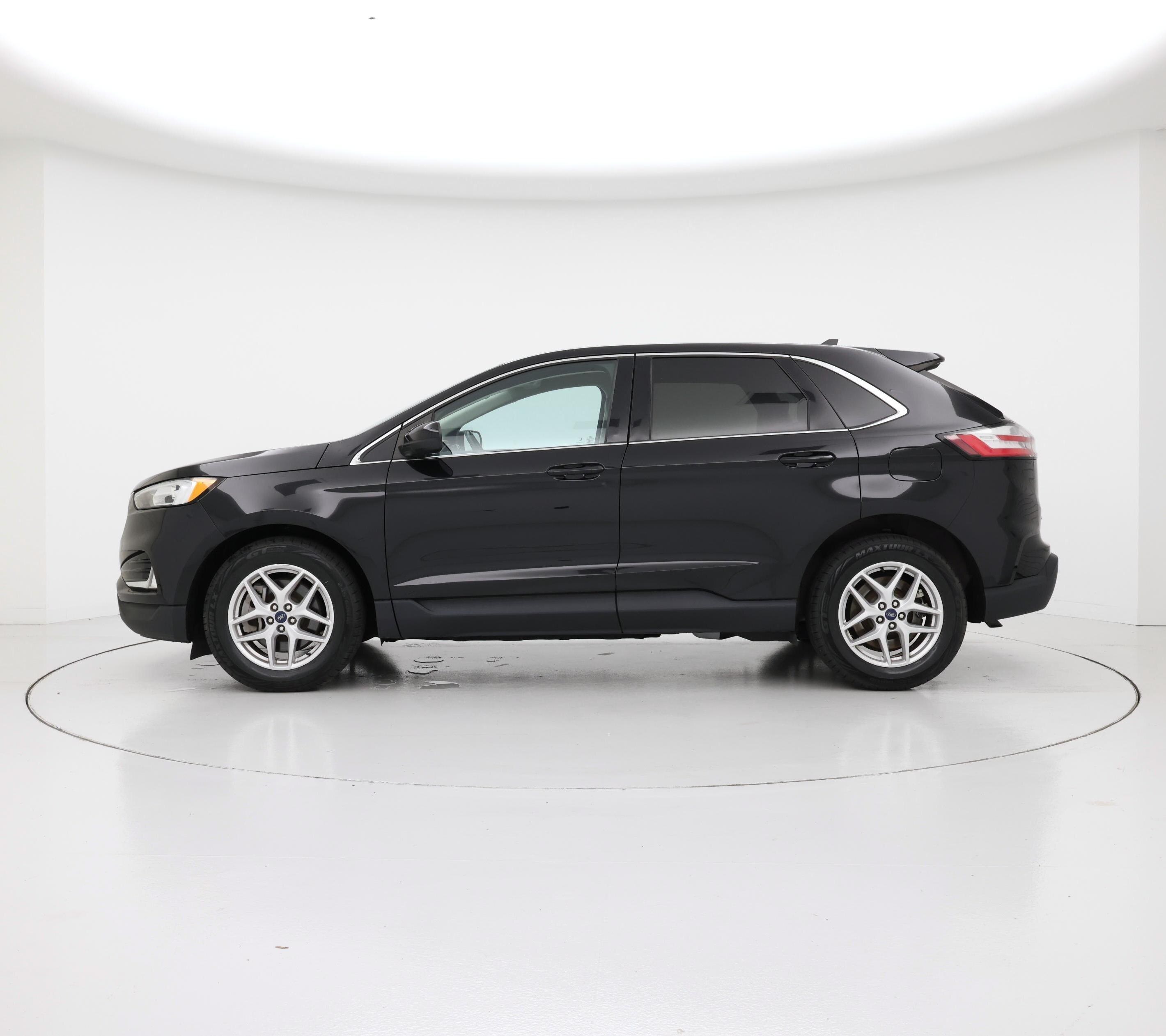 Thumbnail: 2021 Ford Edge - 3