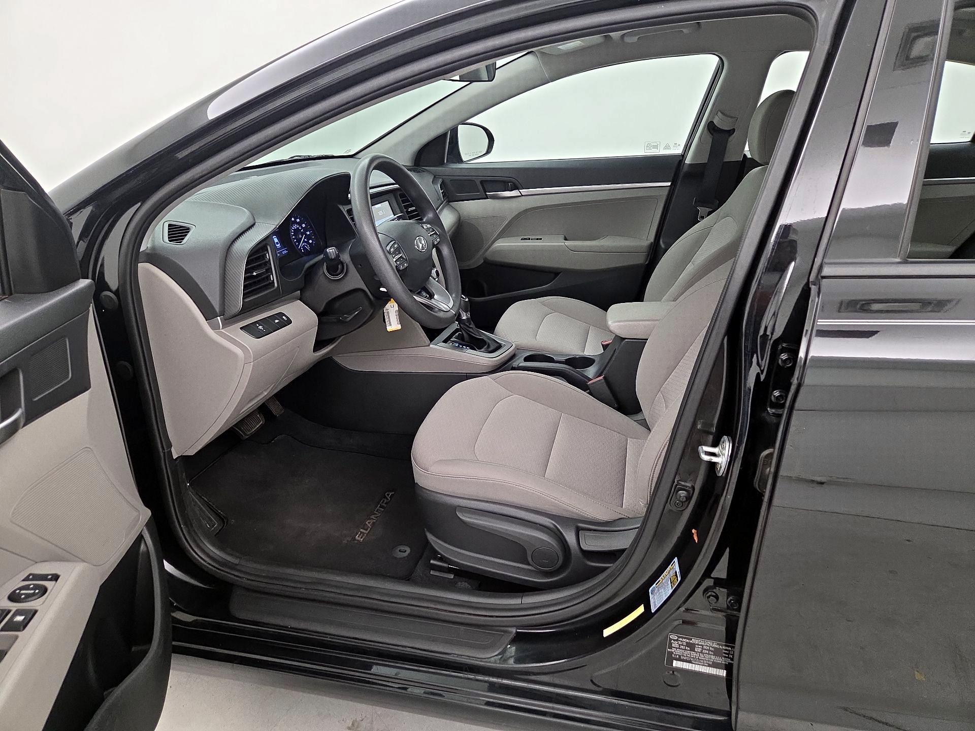 Thumbnail: 2020 Hyundai Elantra - 11