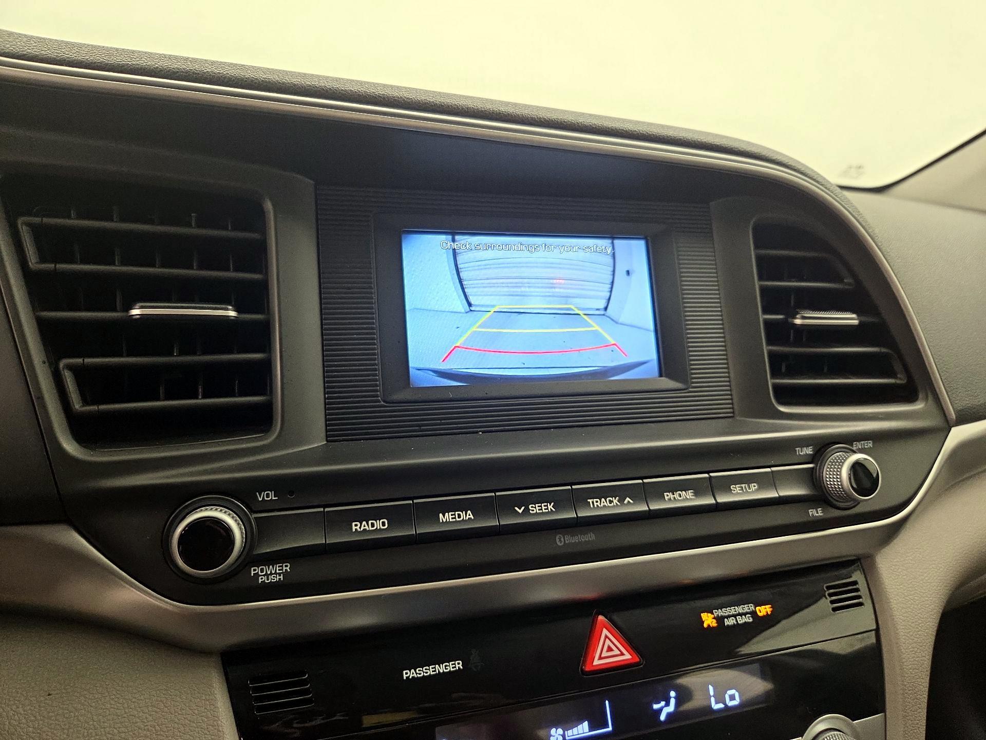 Thumbnail: 2020 Hyundai Elantra - 14