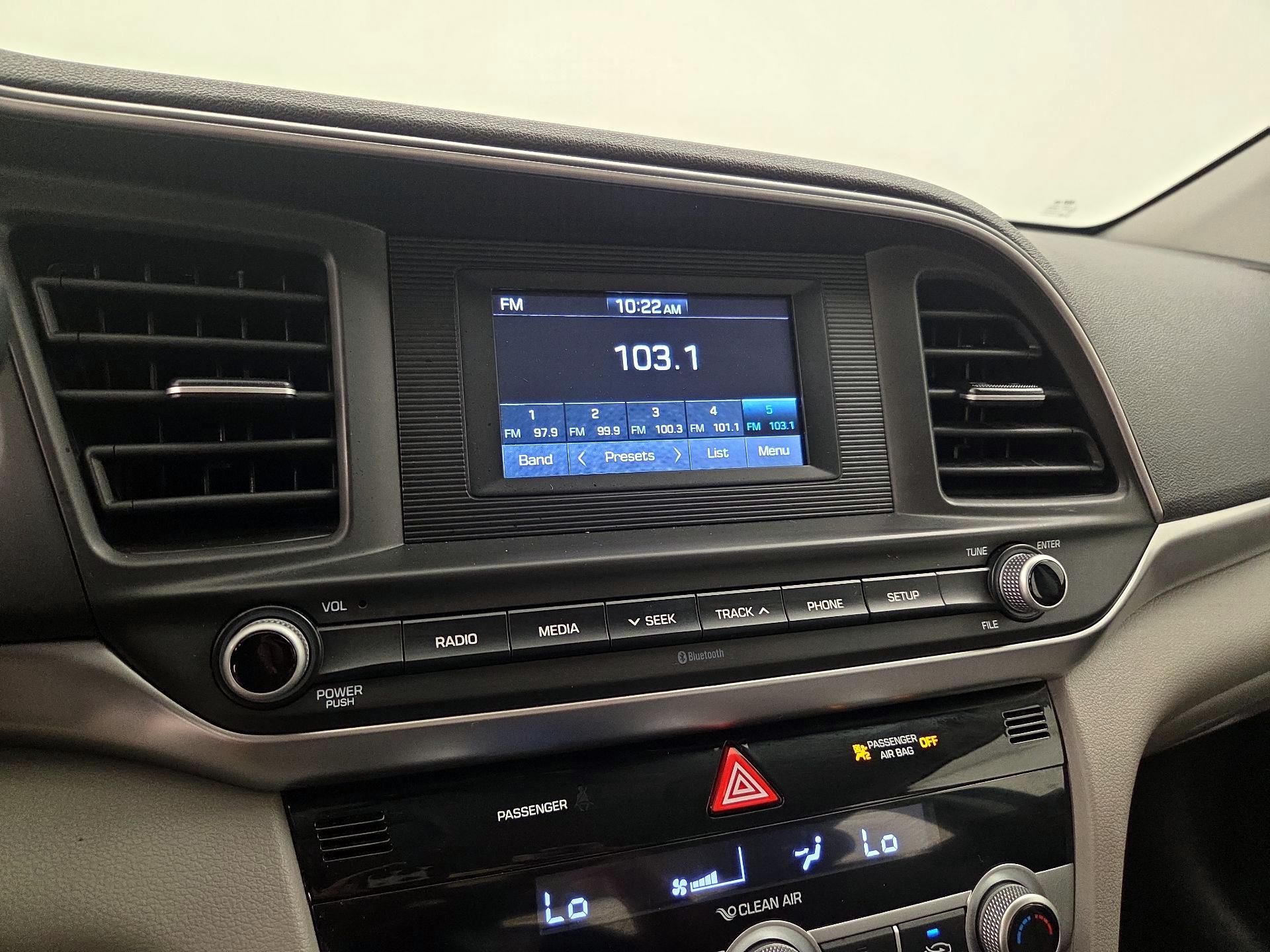 Thumbnail: 2020 Hyundai Elantra - 15
