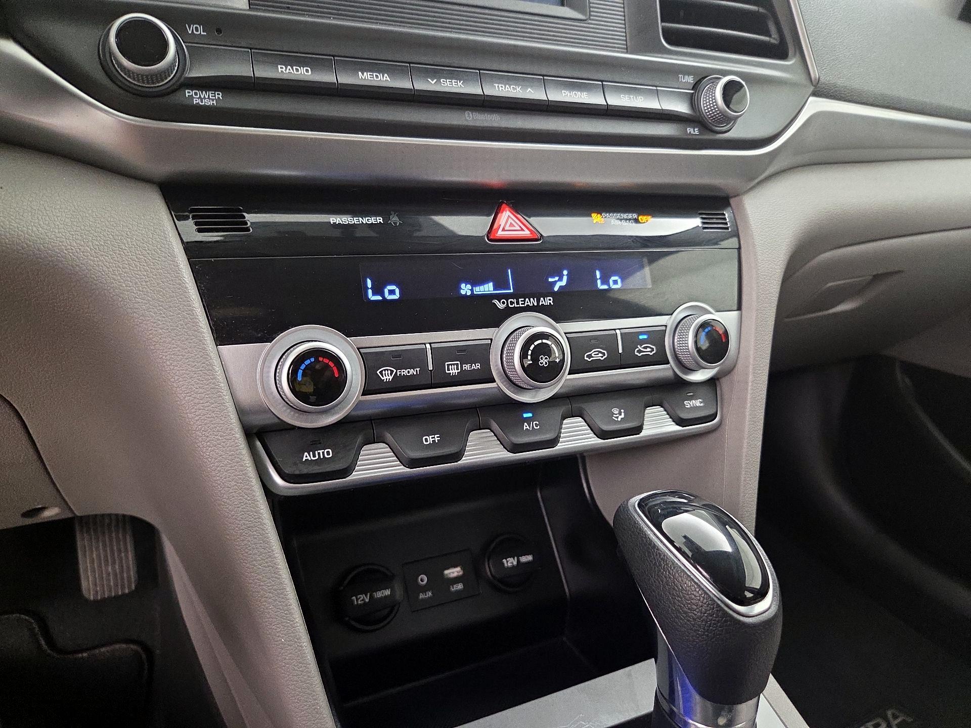 Thumbnail: 2020 Hyundai Elantra - 16