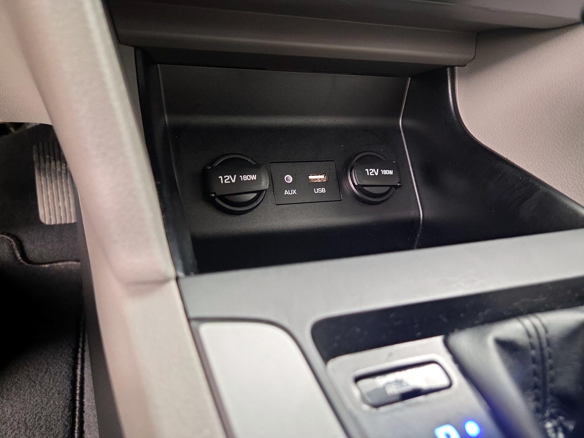 Thumbnail: 2020 Hyundai Elantra - 18