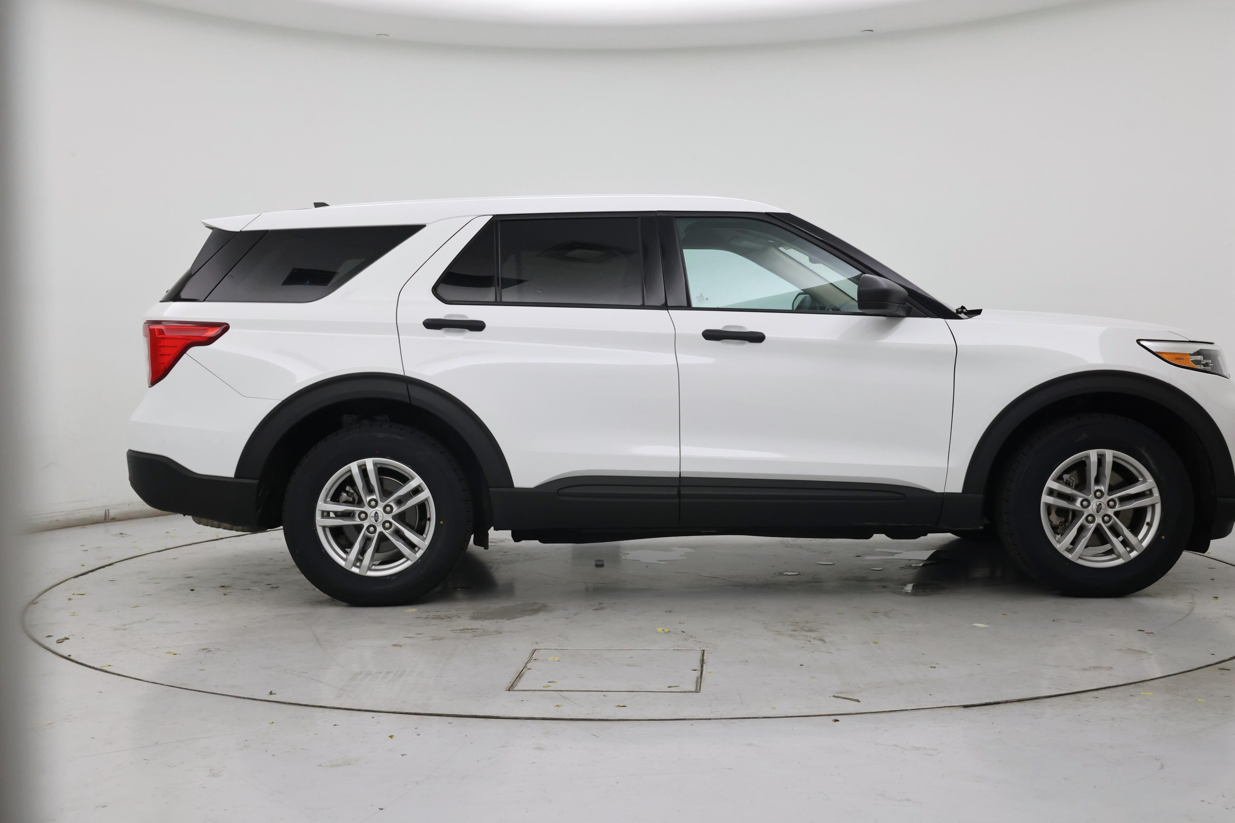 Thumbnail: 2022 Ford Explorer - 7
