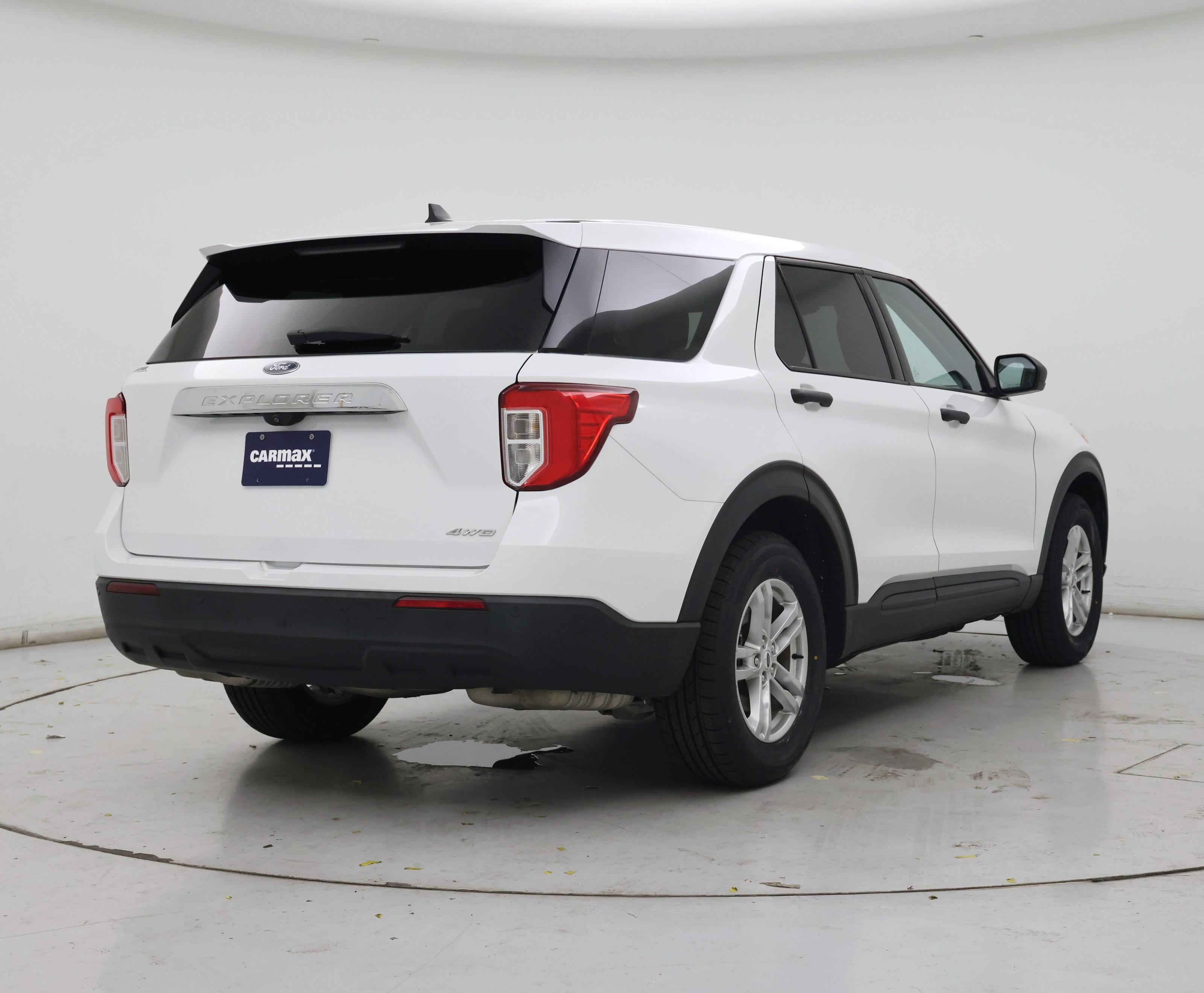 Thumbnail: 2022 Ford Explorer - 8