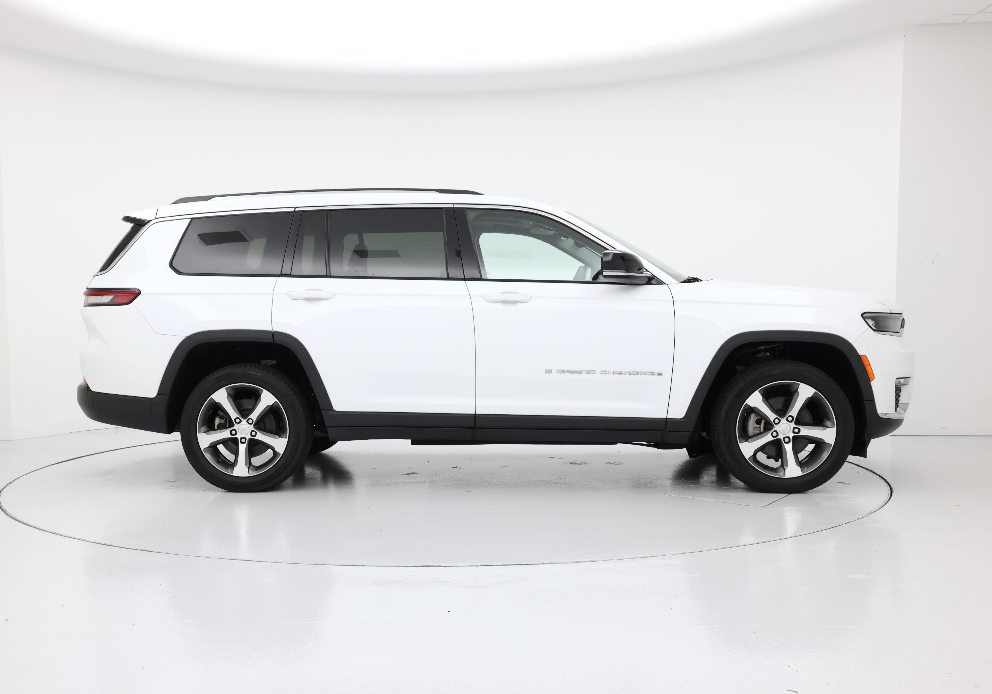 Thumbnail: 2023 Jeep Grand Cherokee L - 7