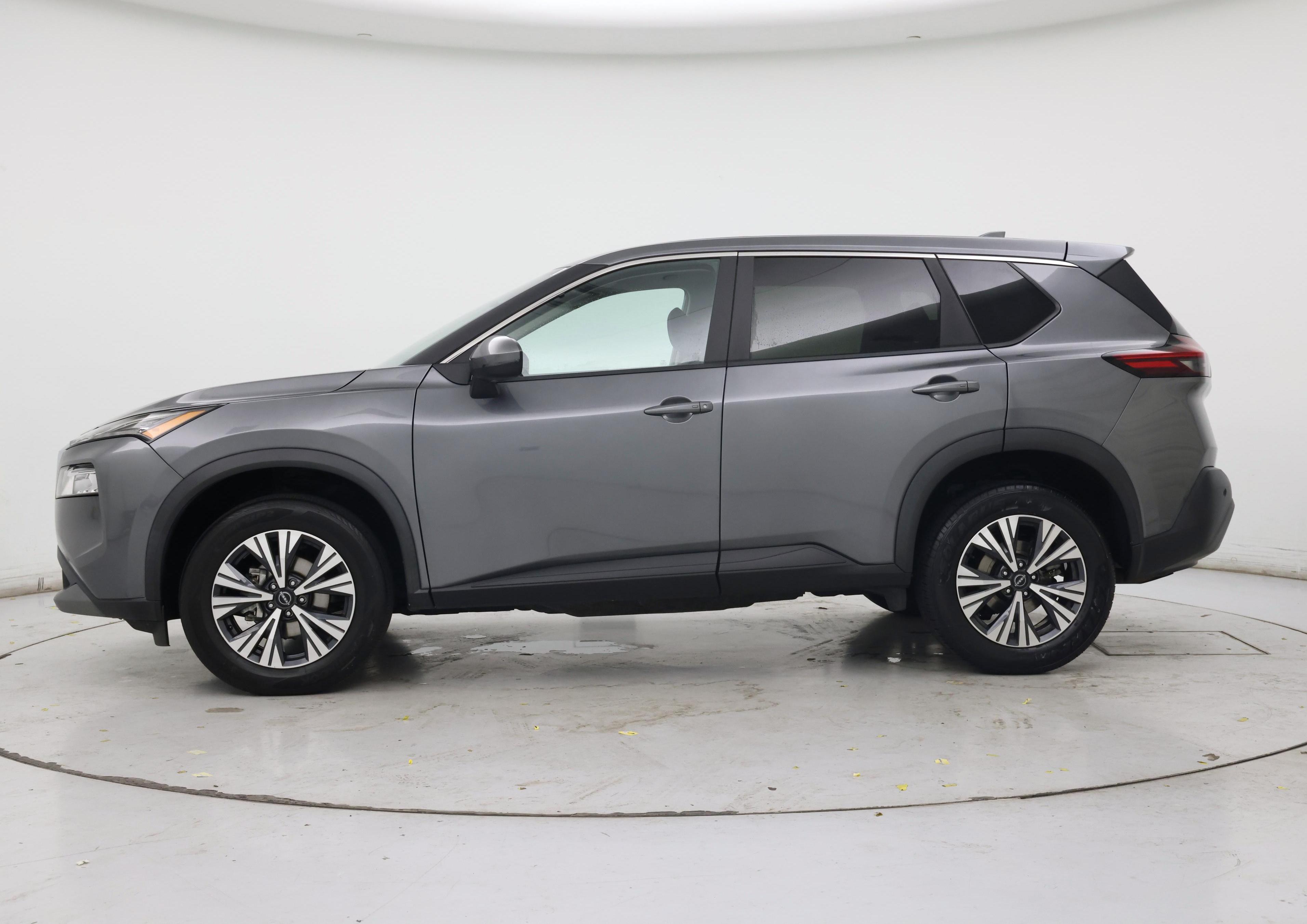 Thumbnail: 2022 Nissan Rogue - 3