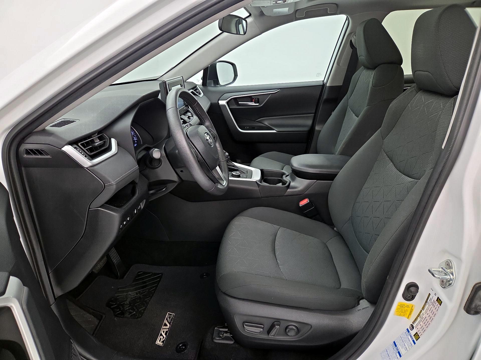 Thumbnail: 2021 Toyota RAV4 - 11
