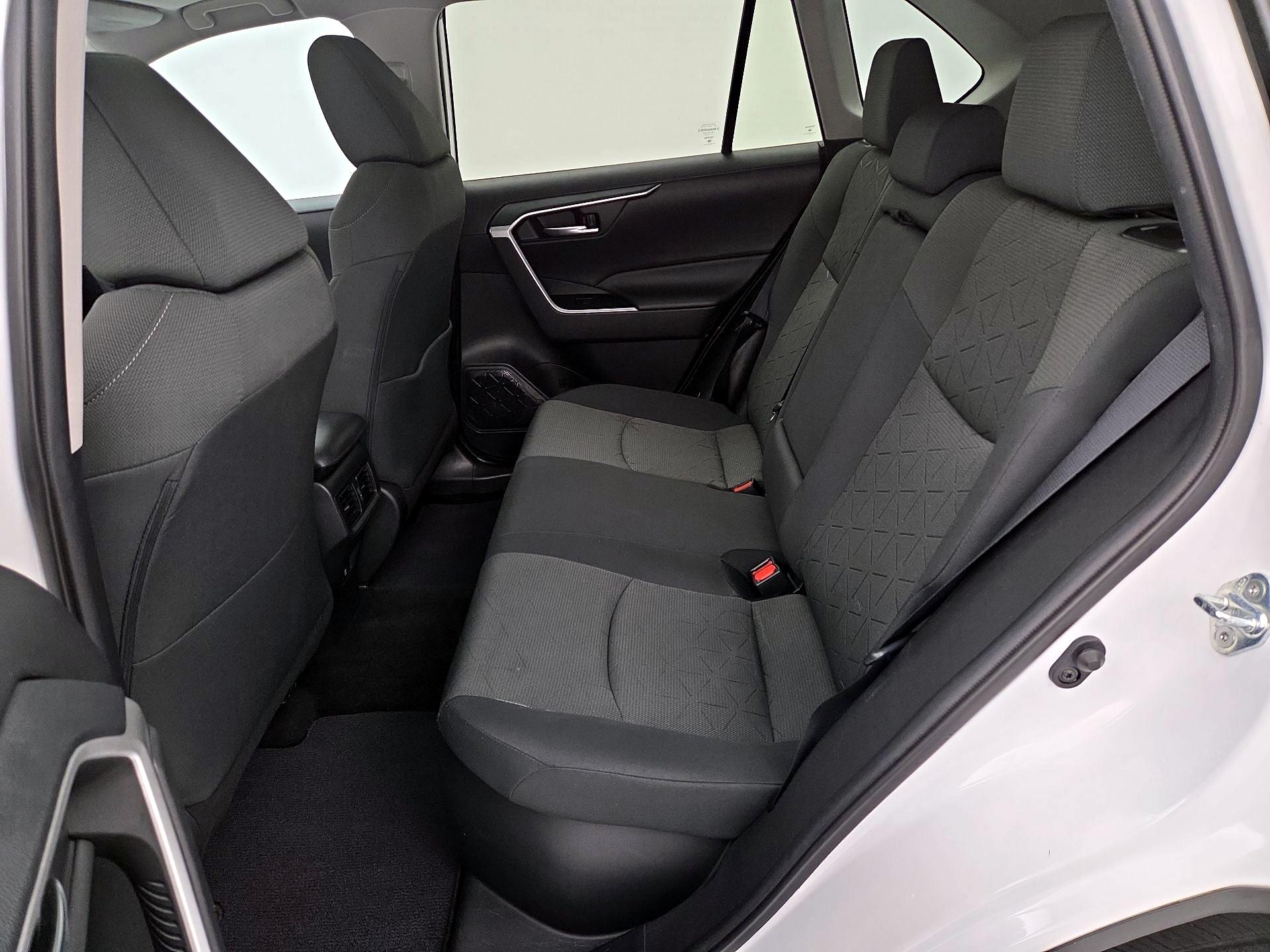 Thumbnail: 2021 Toyota RAV4 - 20