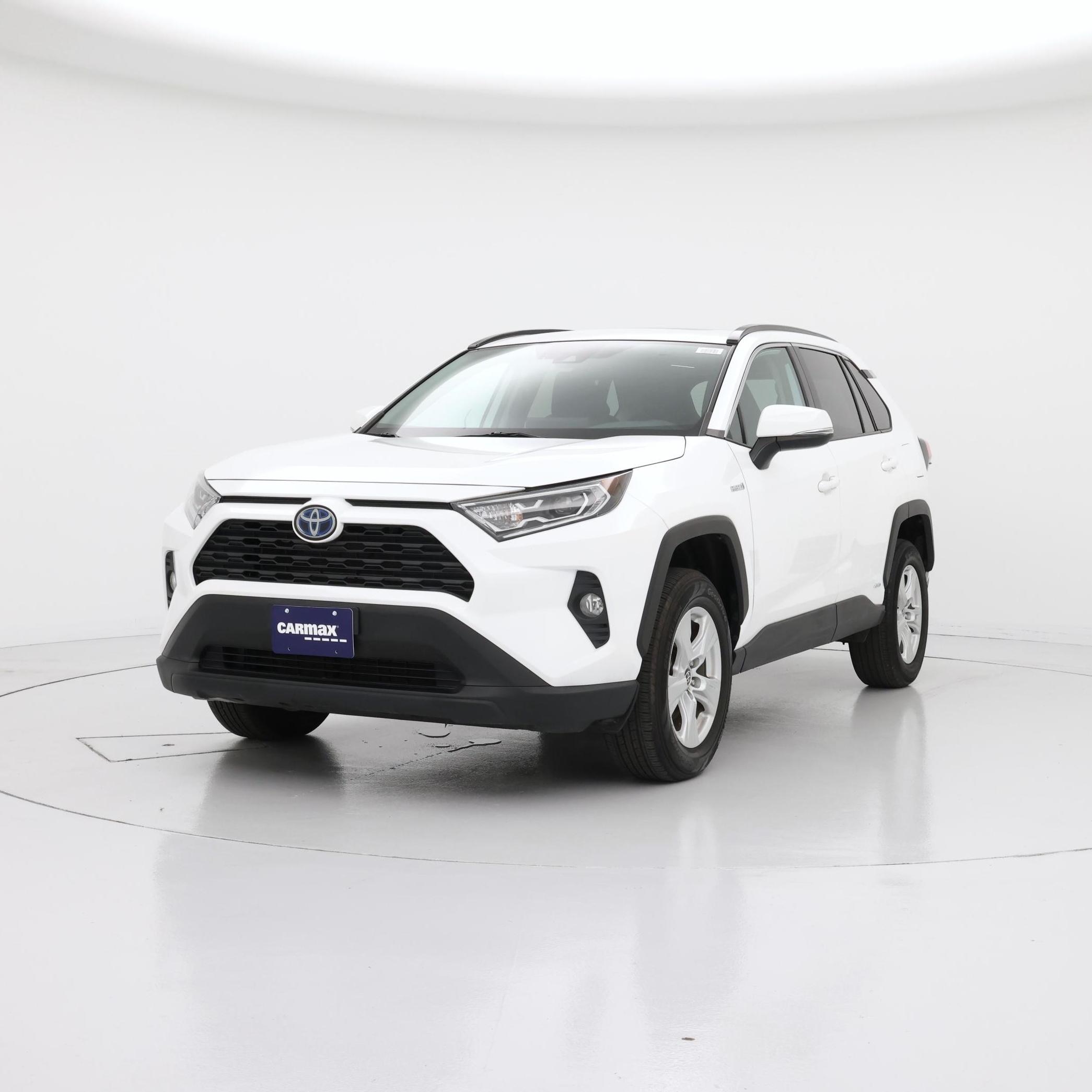 Thumbnail: 2021 Toyota RAV4 - 4