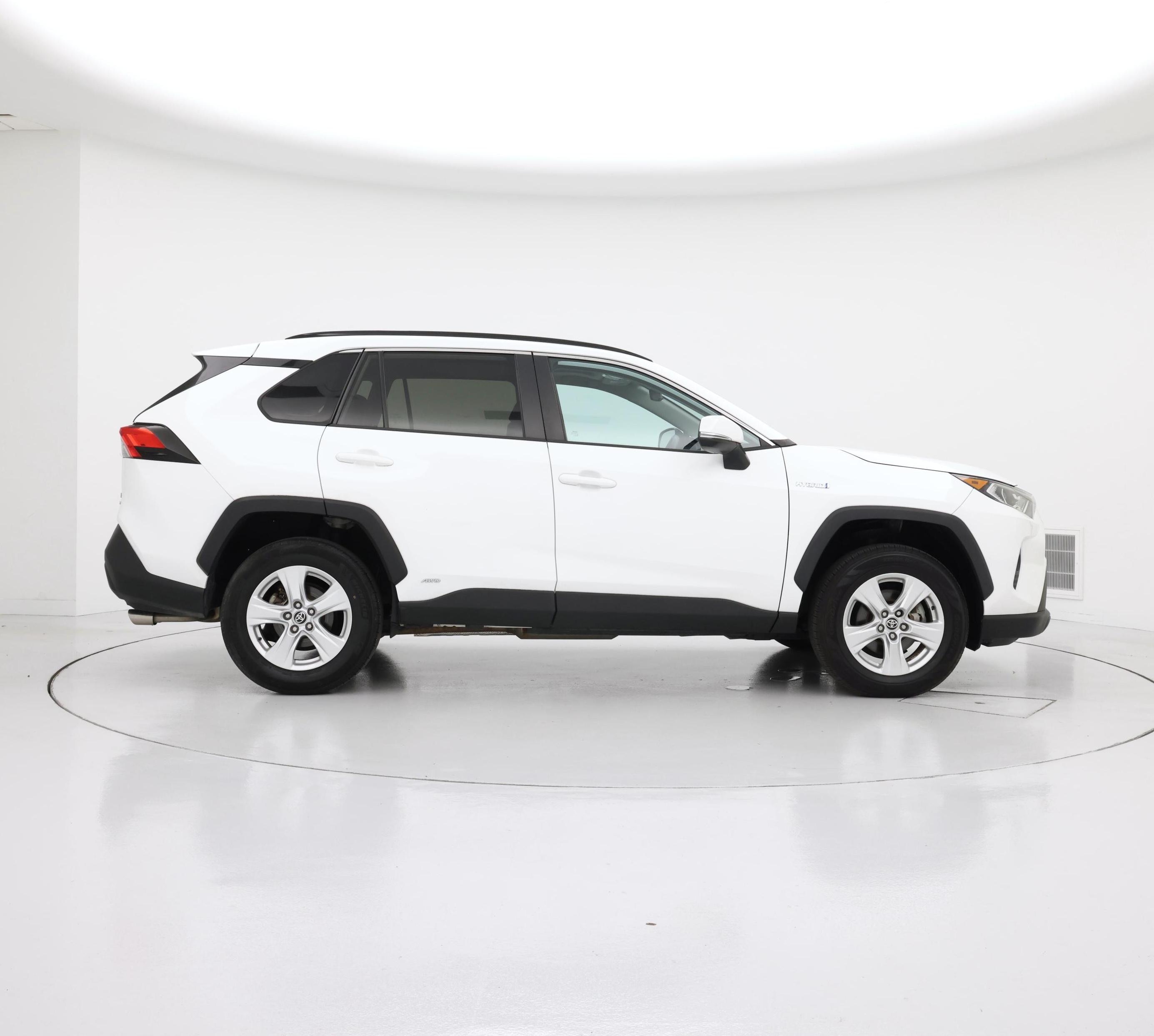 Thumbnail: 2021 Toyota RAV4 - 7
