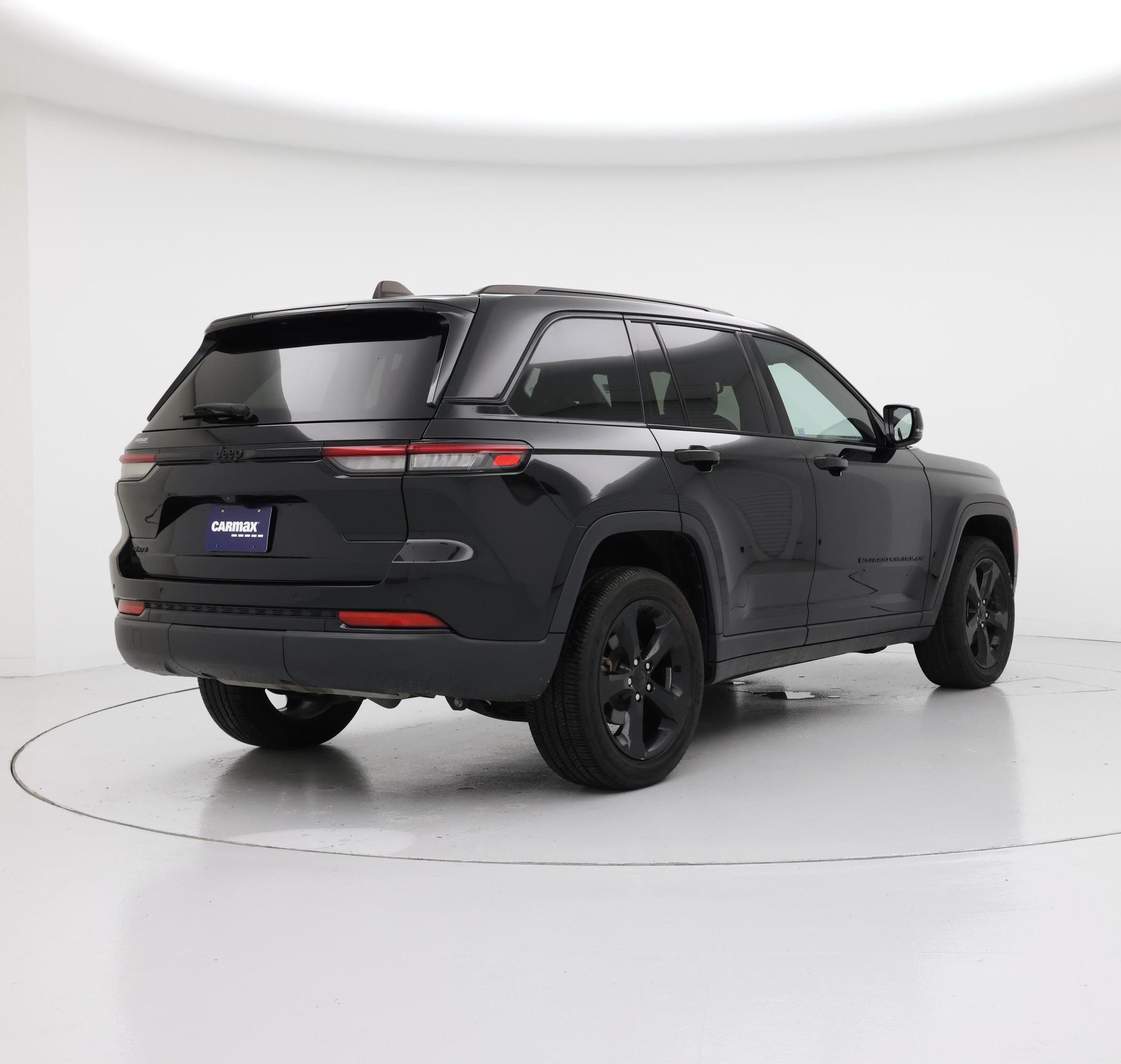 Thumbnail: 2023 Jeep Grand Cherokee - 8