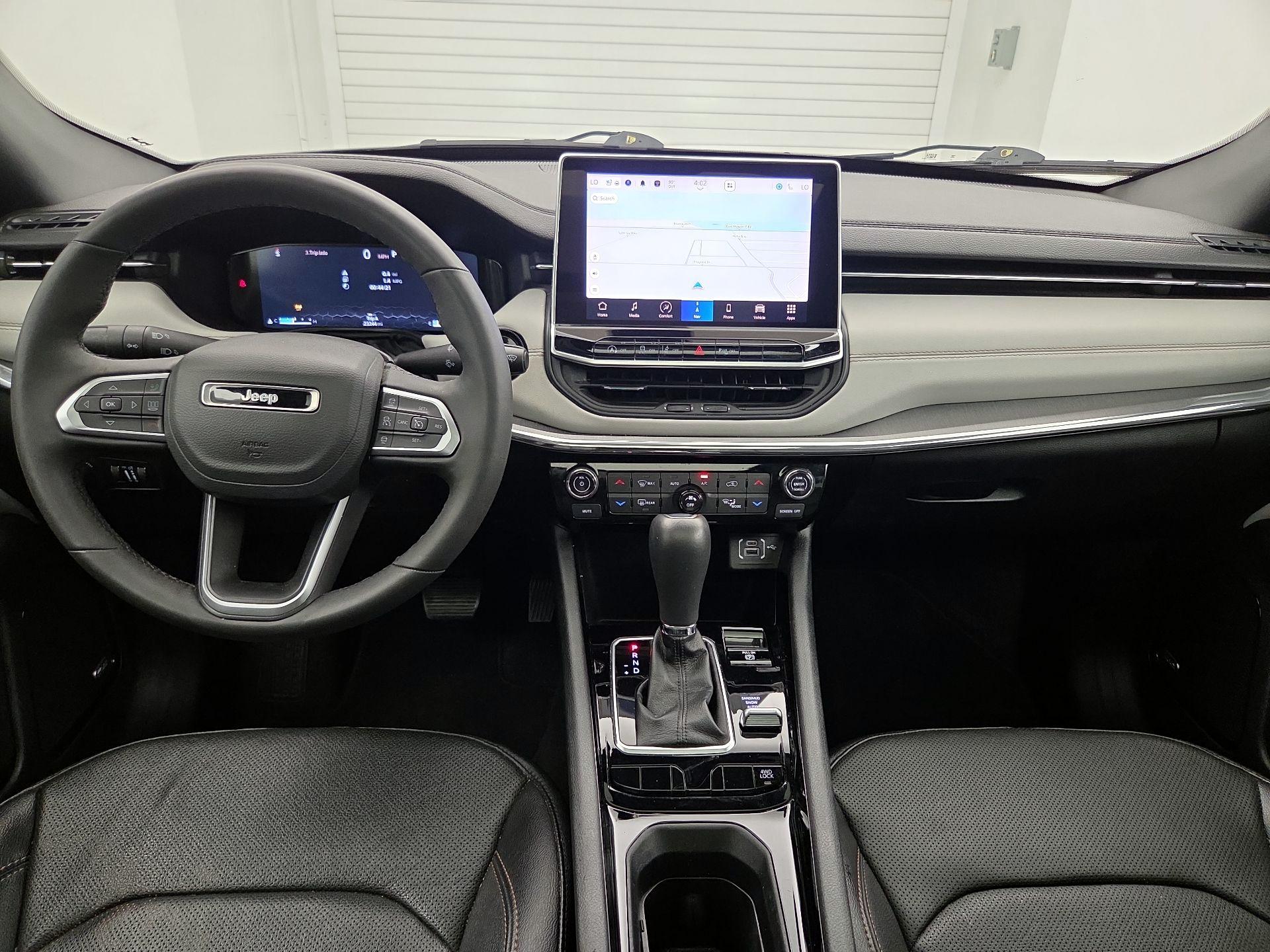 Thumbnail: 2023 Jeep Compass - 9