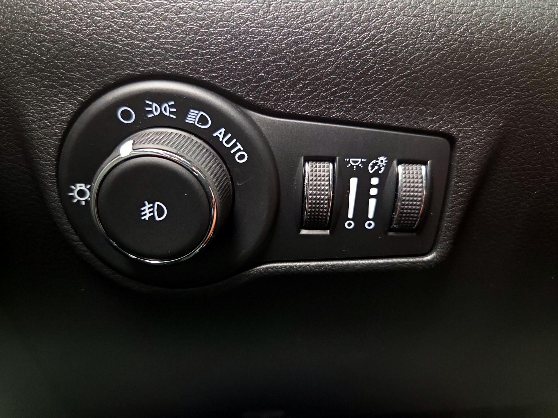 Thumbnail: 2023 Jeep Compass - 13