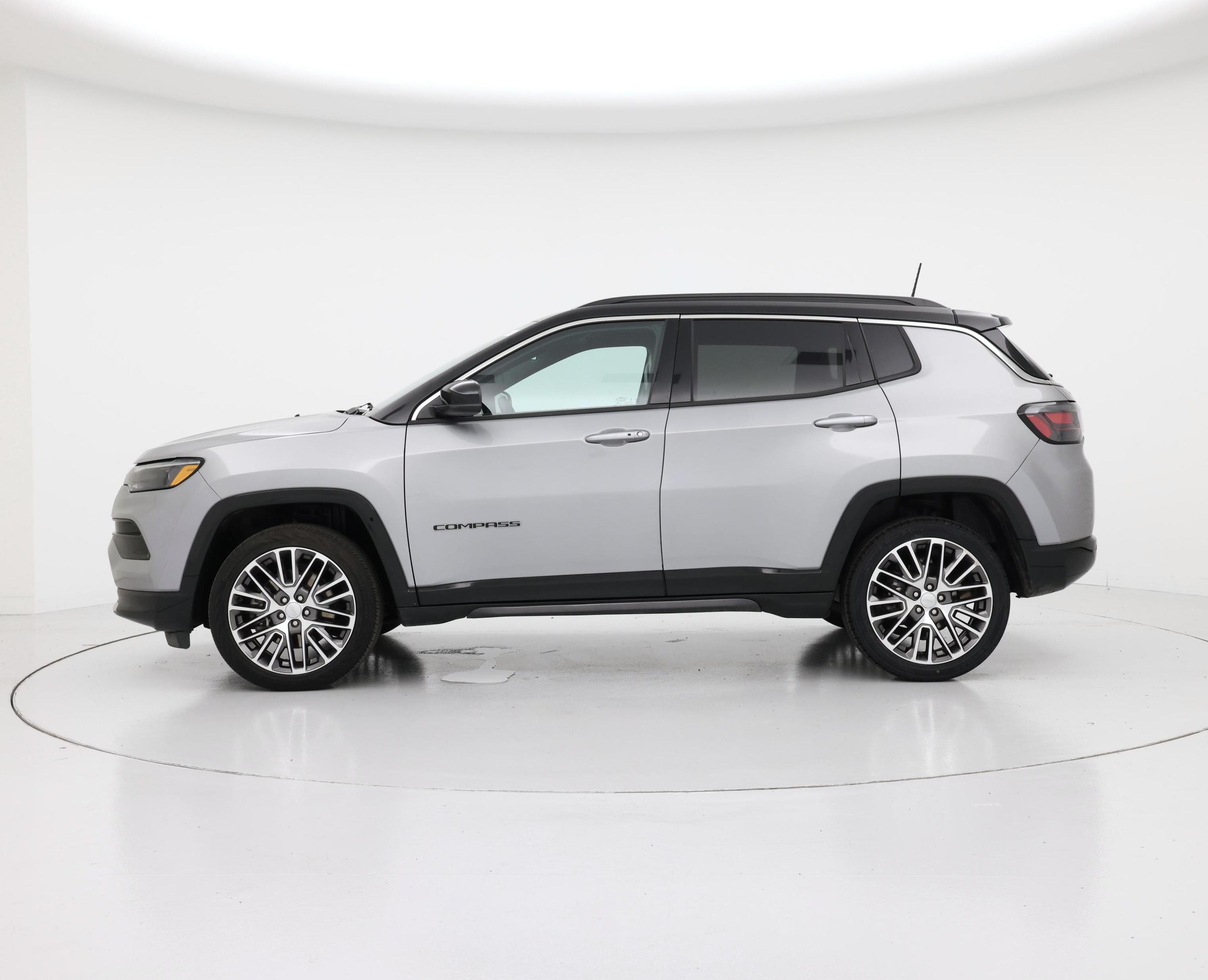 Thumbnail: 2023 Jeep Compass - 3