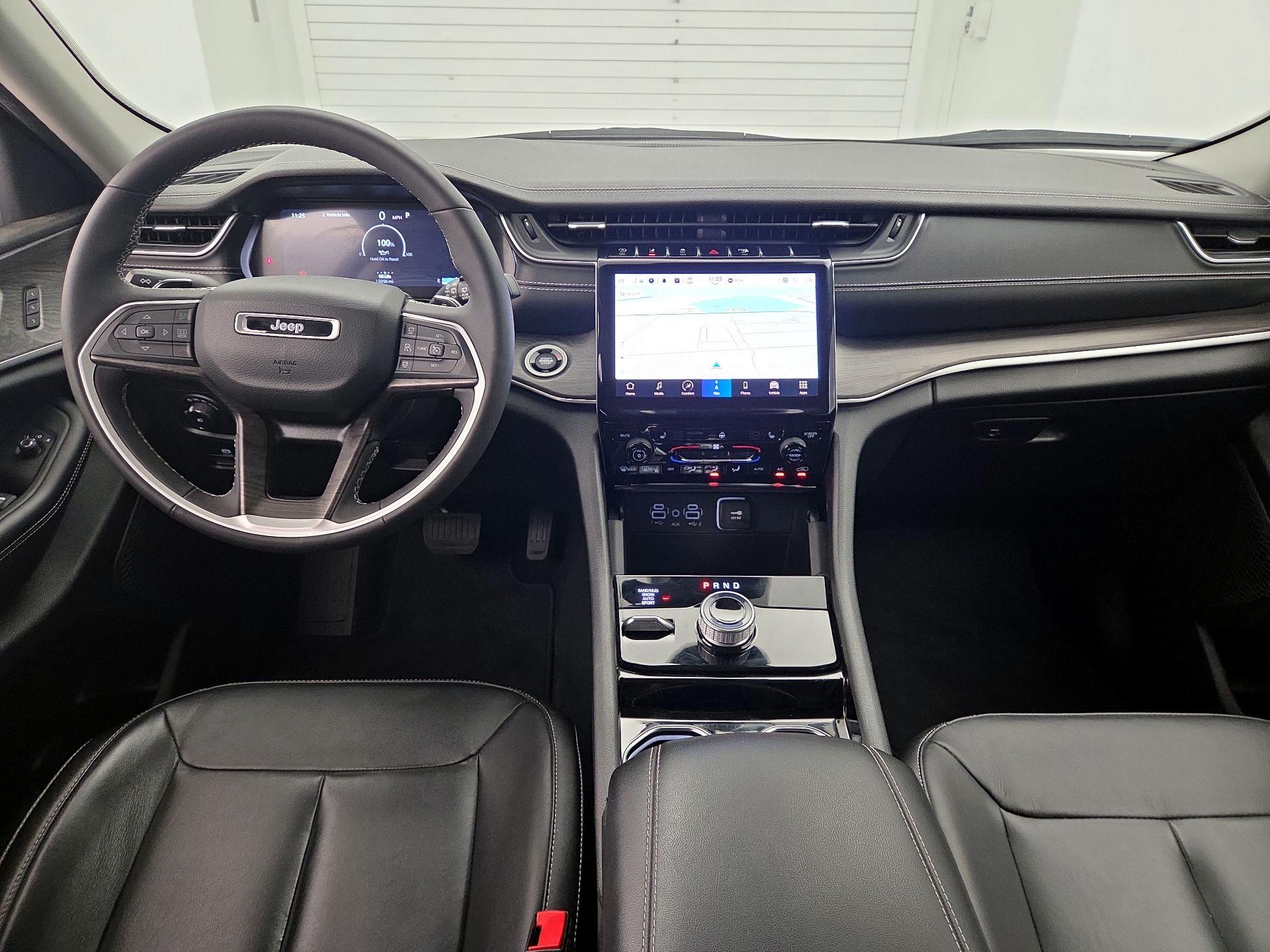 Thumbnail: 2023 Jeep Grand Cherokee - 9