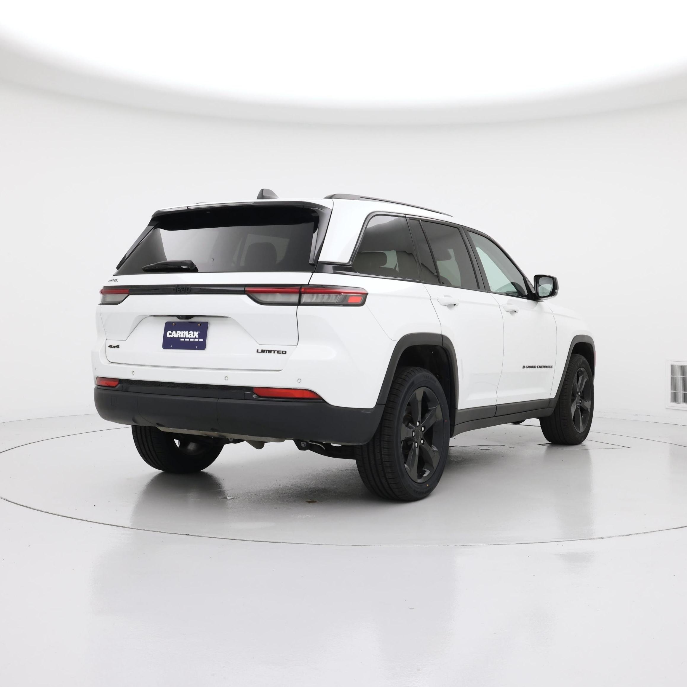 Thumbnail: 2023 Jeep Grand Cherokee - 8