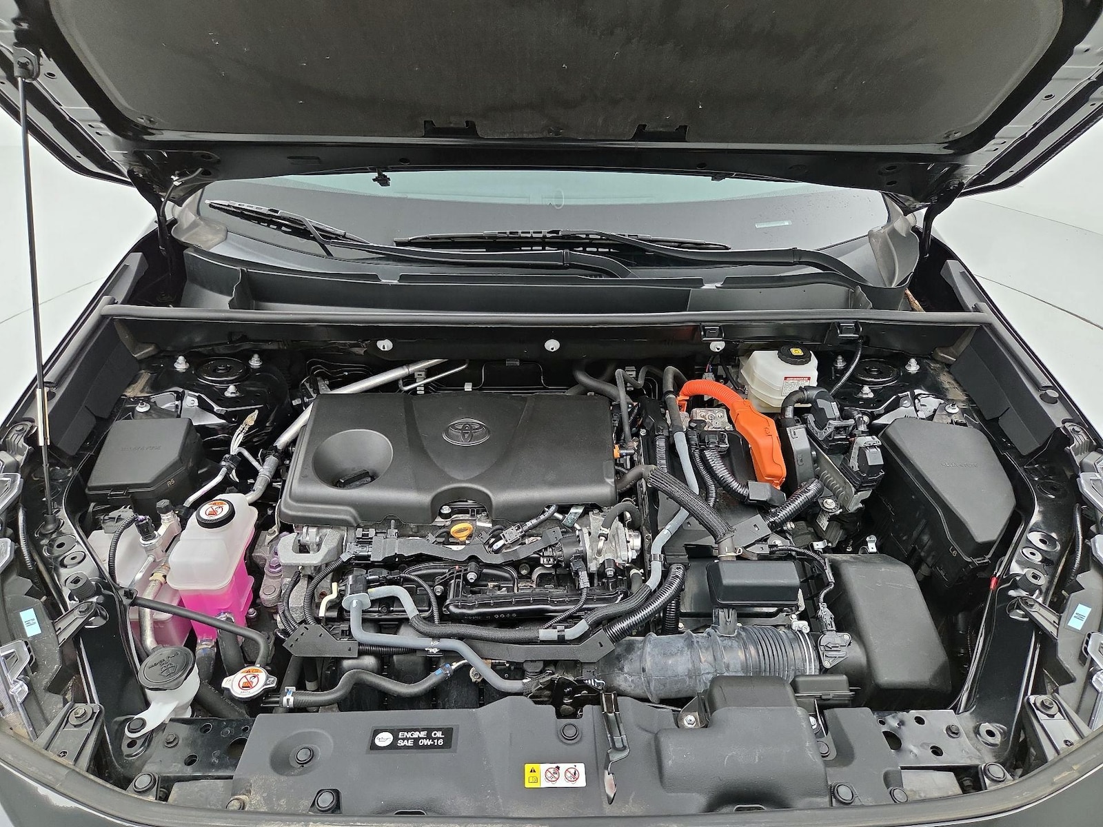 2022 Toyota RAV4 LE - Photo 22