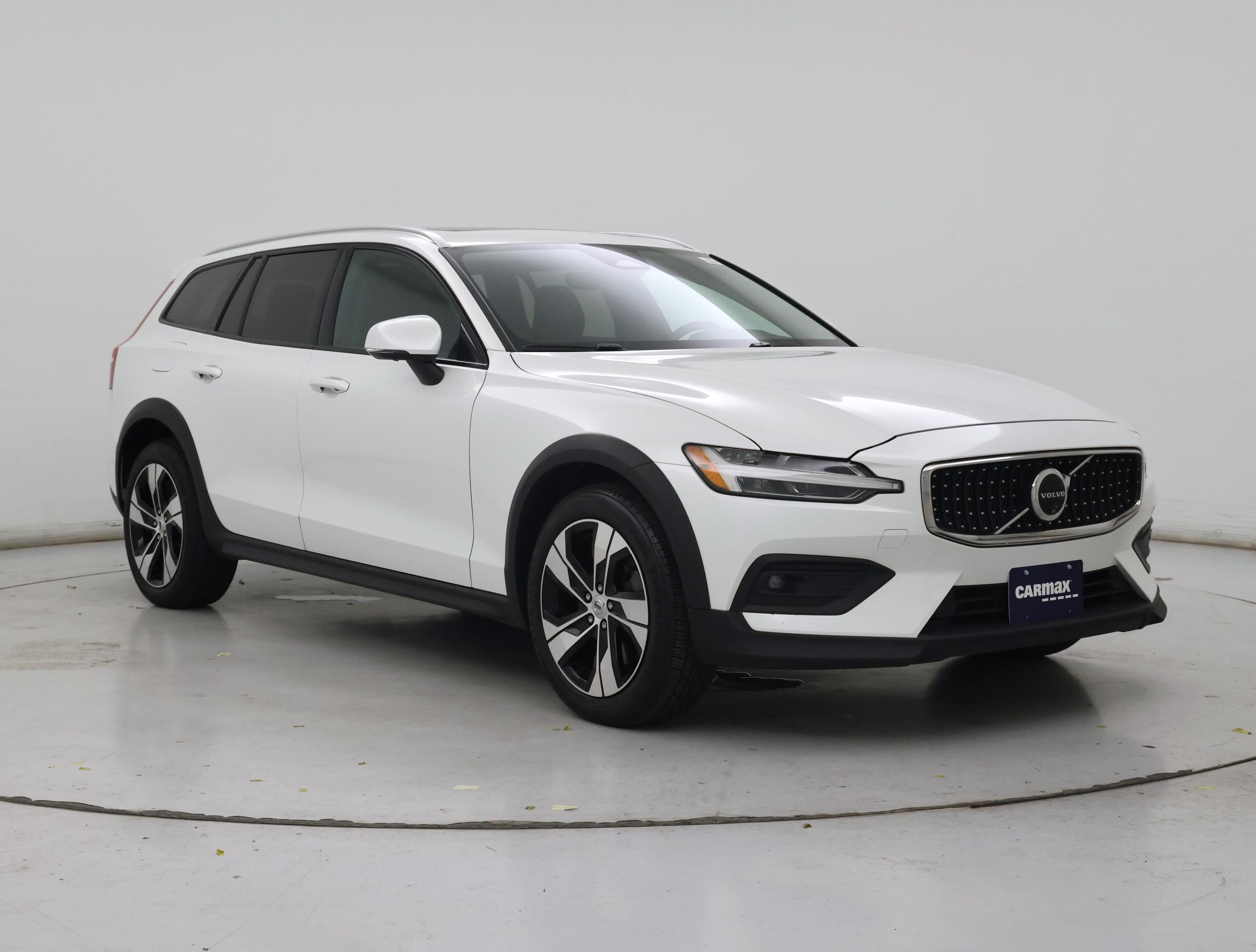 White 2024 Volvo V60 Wagon All-Wheel Drive Automatic