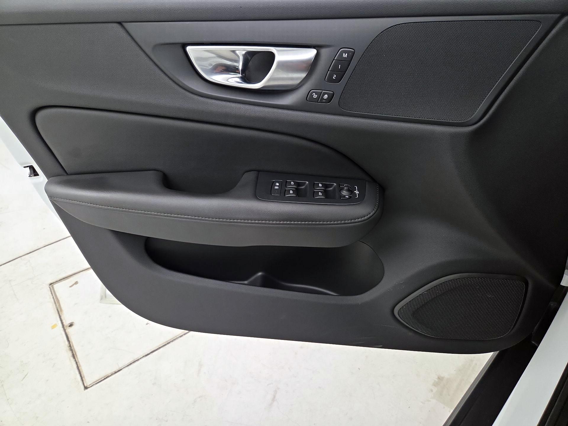 Thumbnail: 2024 Volvo S60 - 12