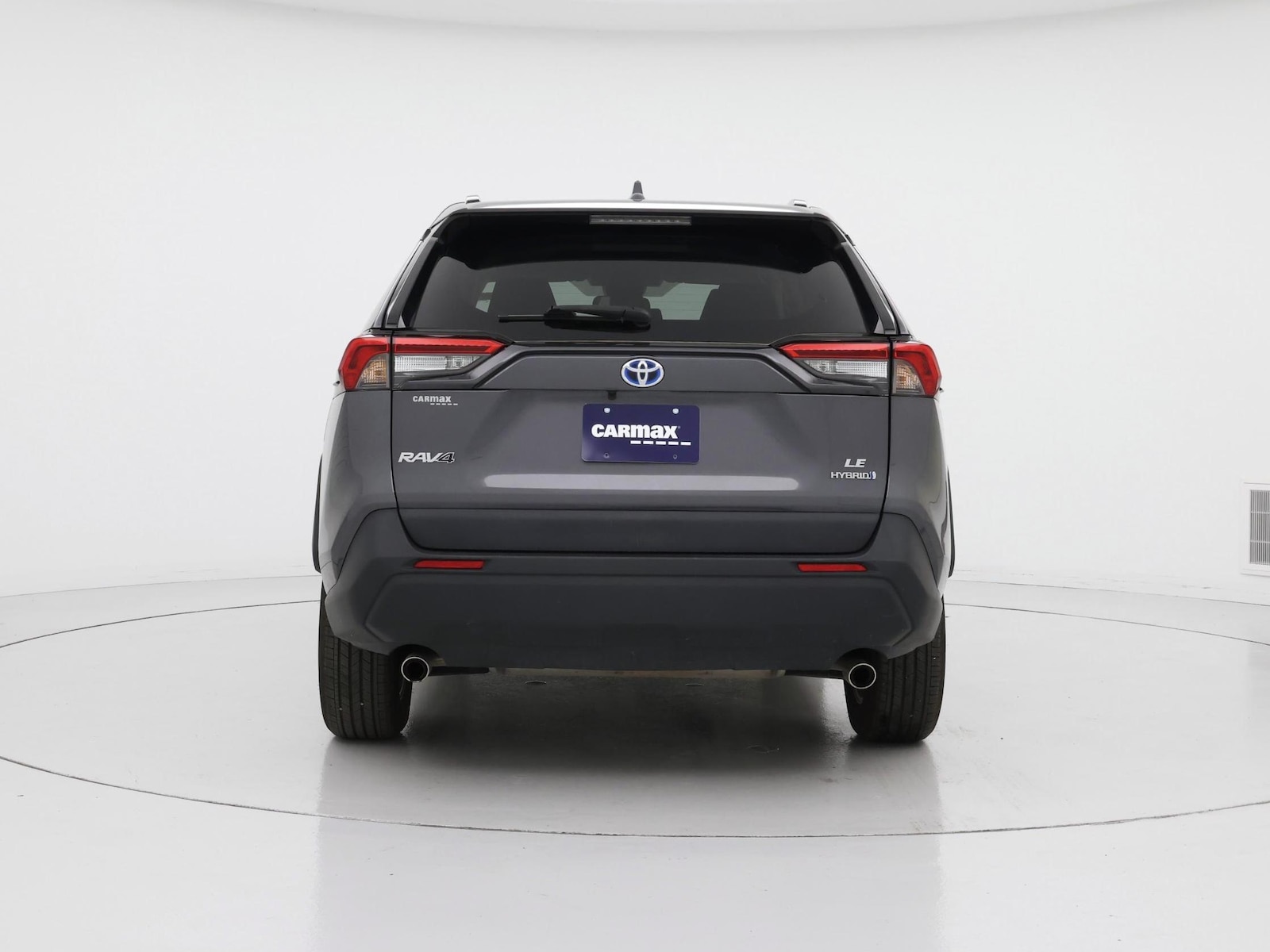 2022 Toyota RAV4 LE - Photo 7
