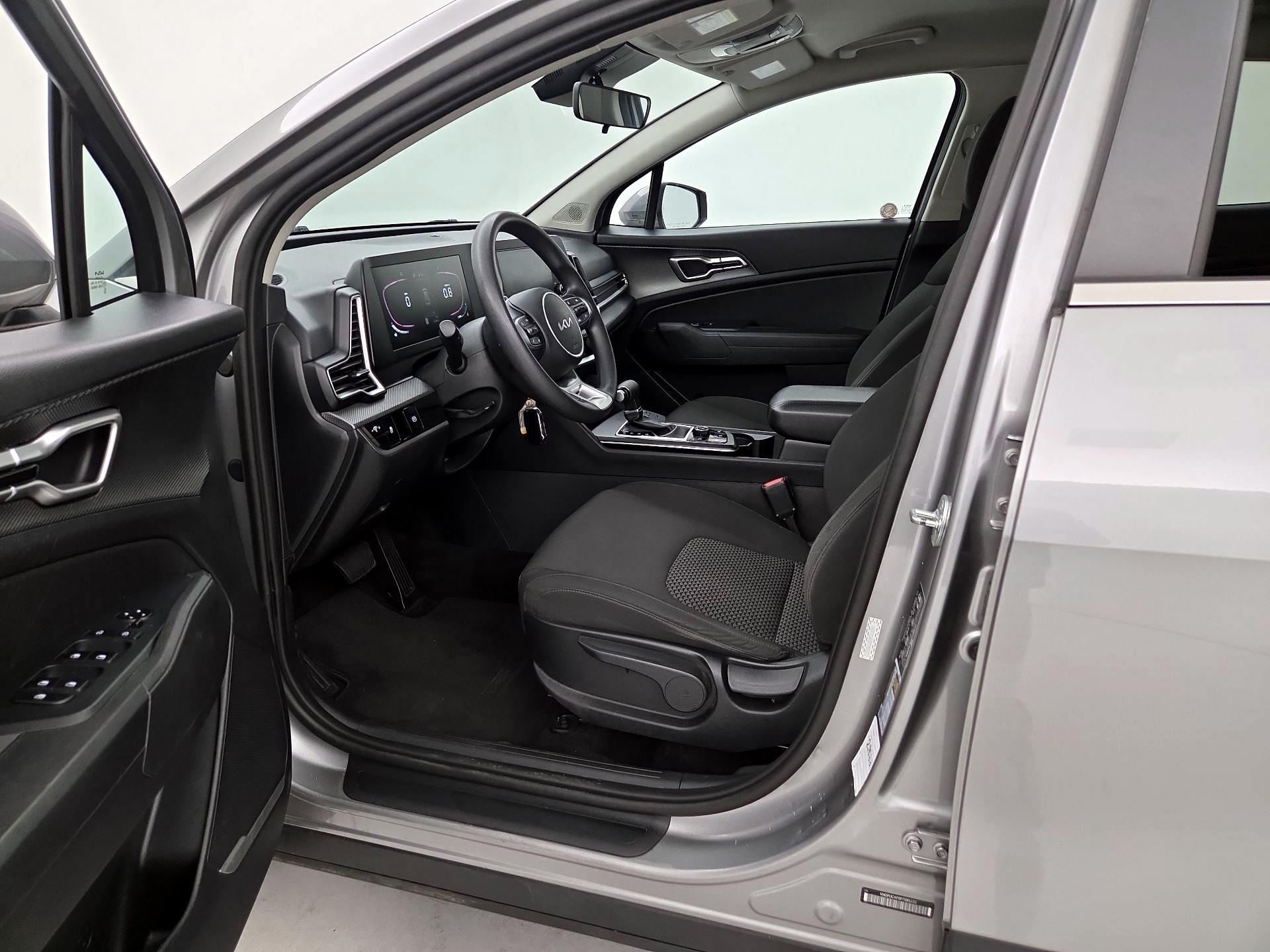 Thumbnail: 2023 Kia Sportage - 11