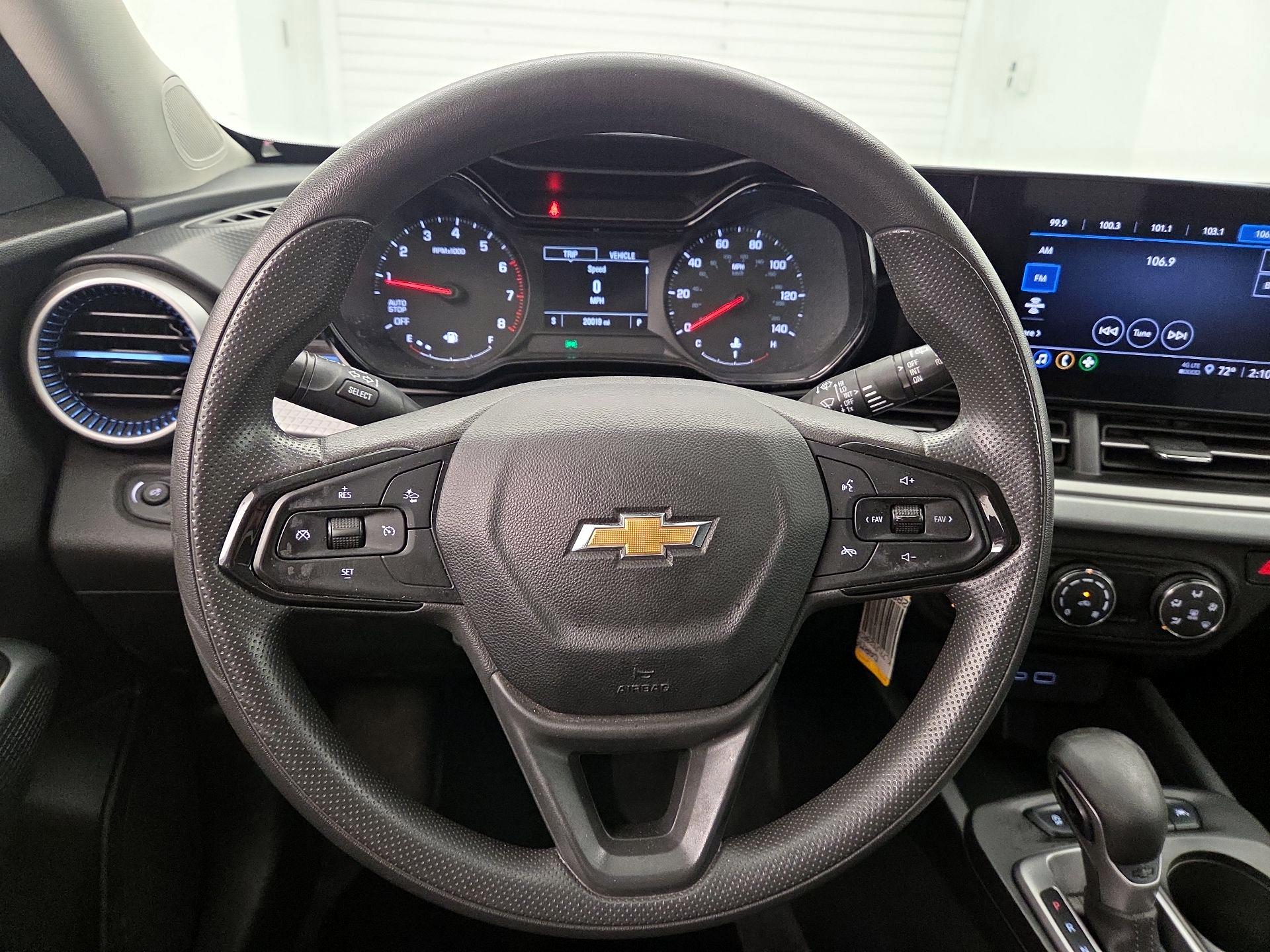 Thumbnail: 2024 Chevrolet Trax - 10