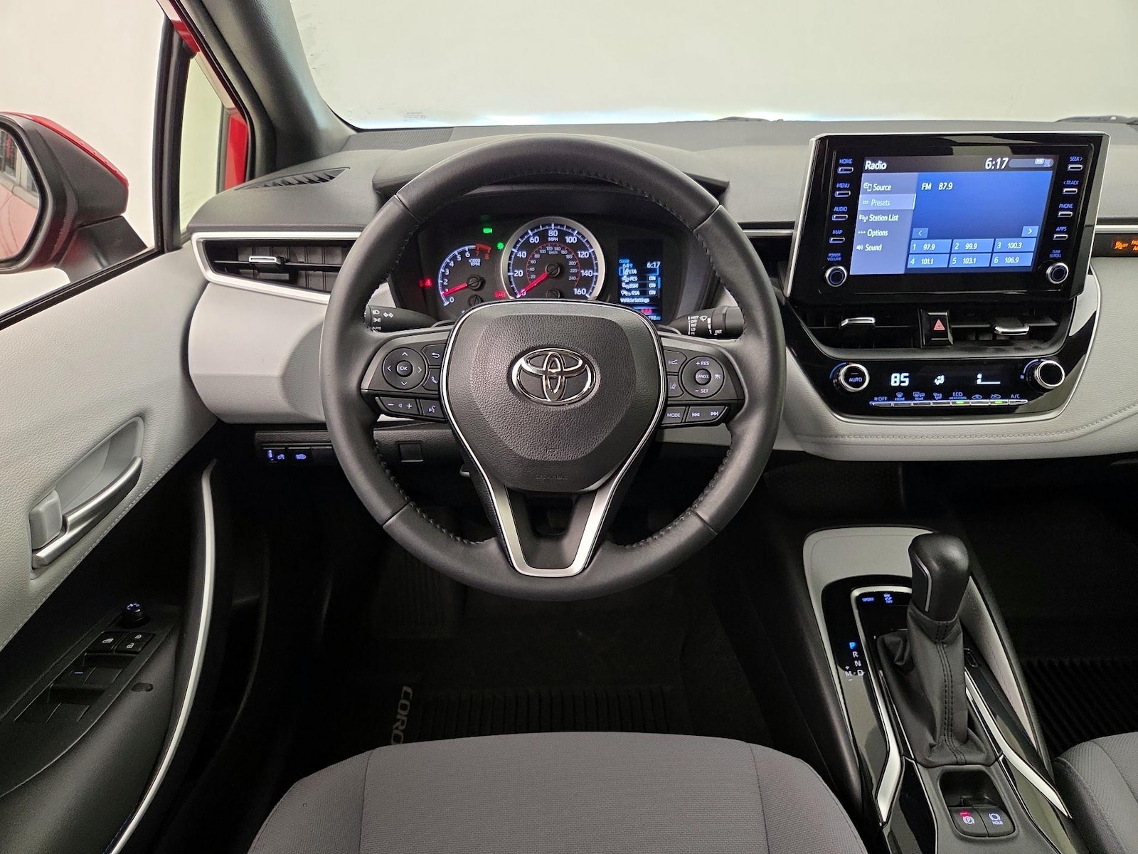 2020 Toyota Corolla SE - Photo 11