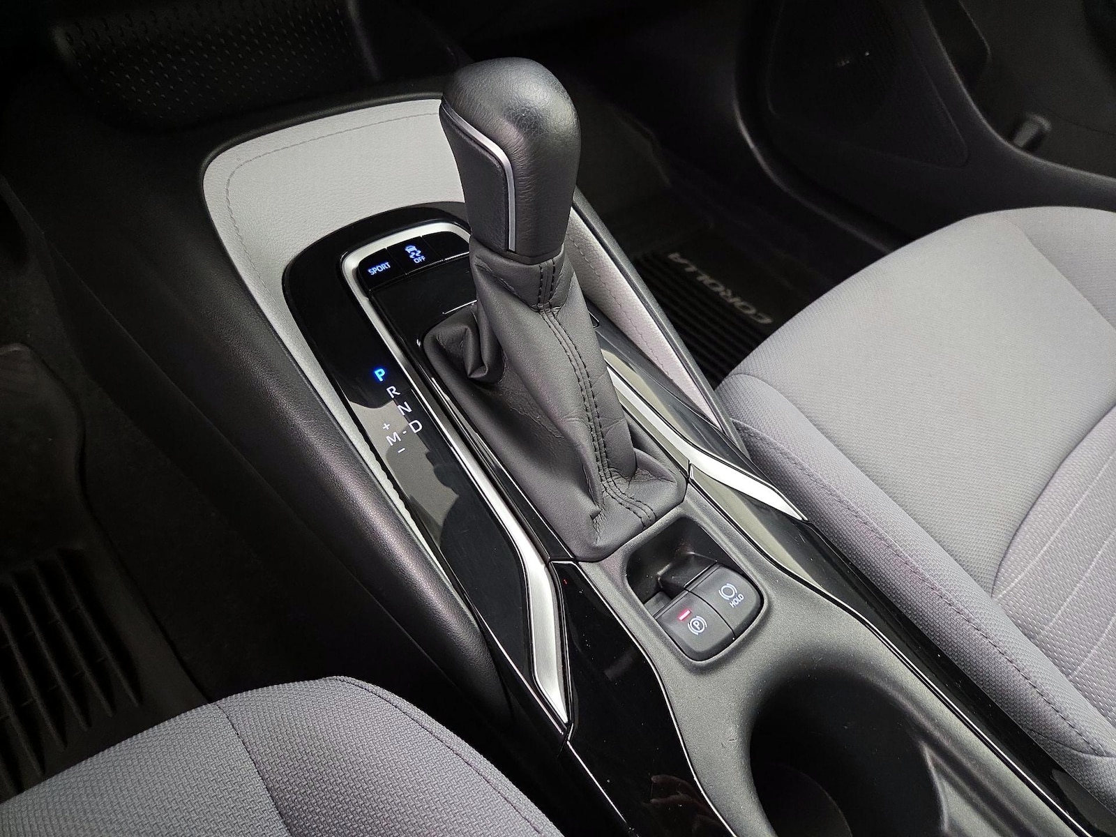 2020 Toyota Corolla SE - Photo 18