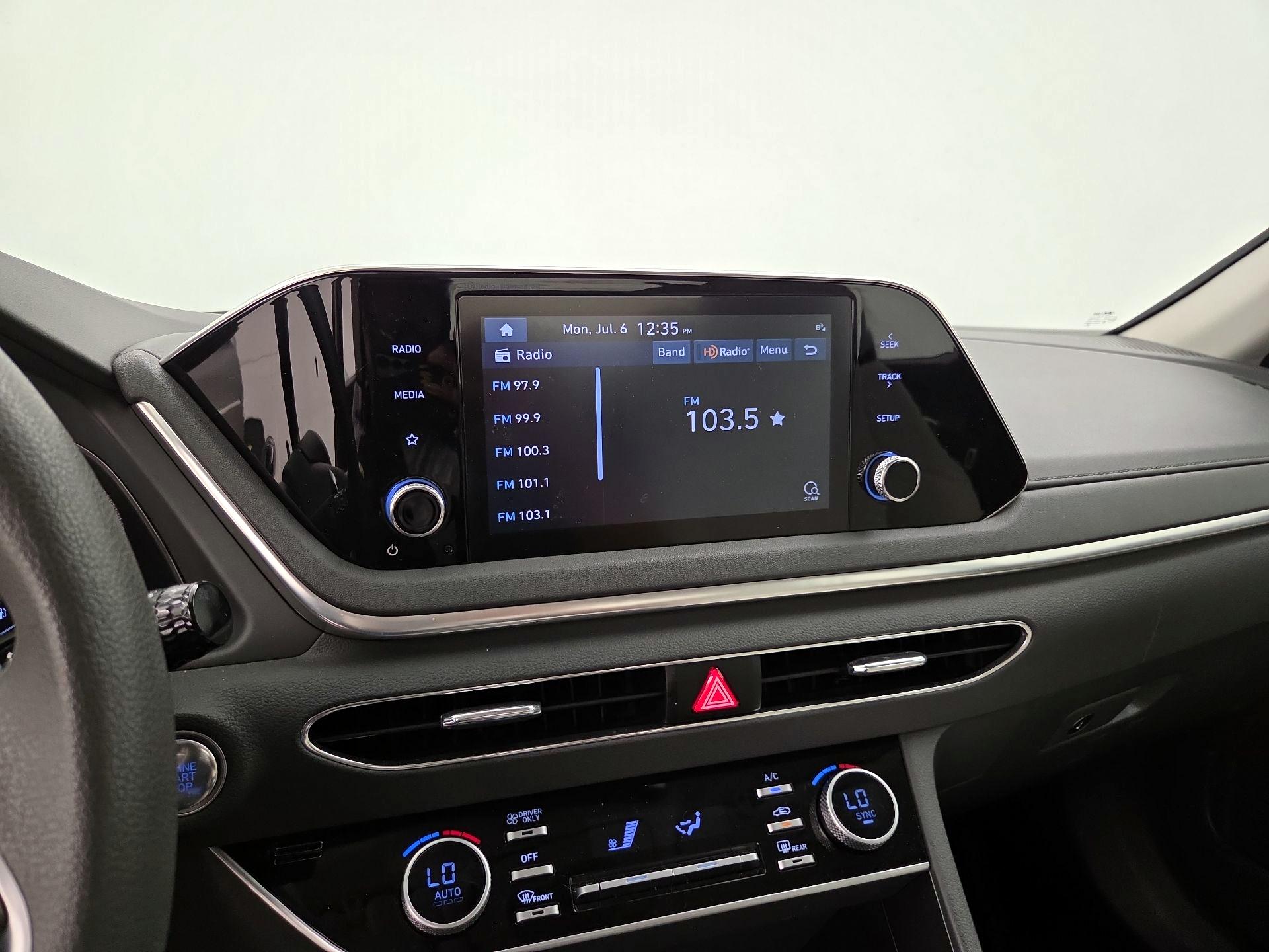 Thumbnail: 2023 Hyundai Sonata - 15