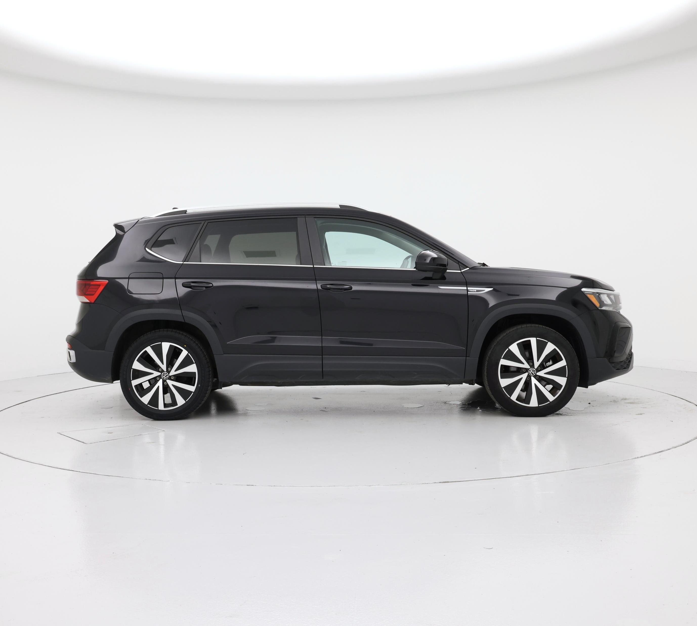 Thumbnail: 2023 Volkswagen Taos - 7