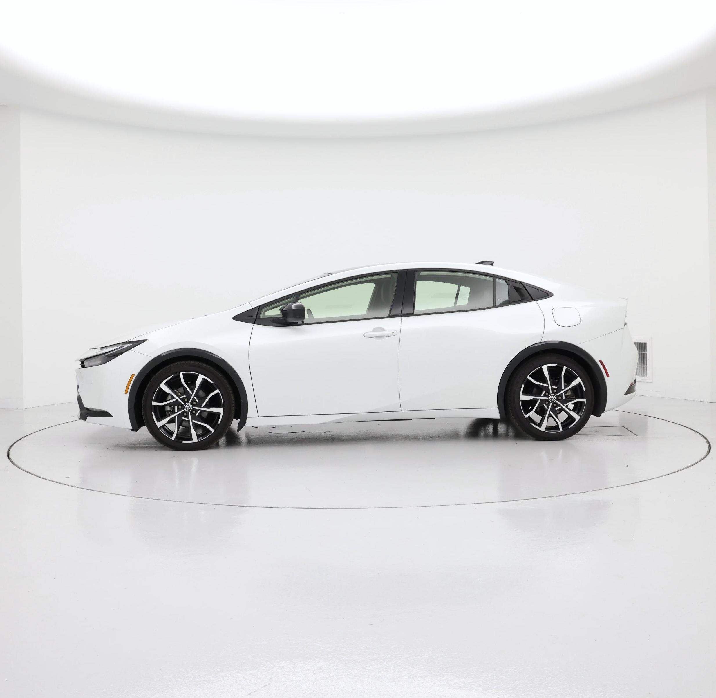 Thumbnail: 2023 Toyota Prius Prime - 3