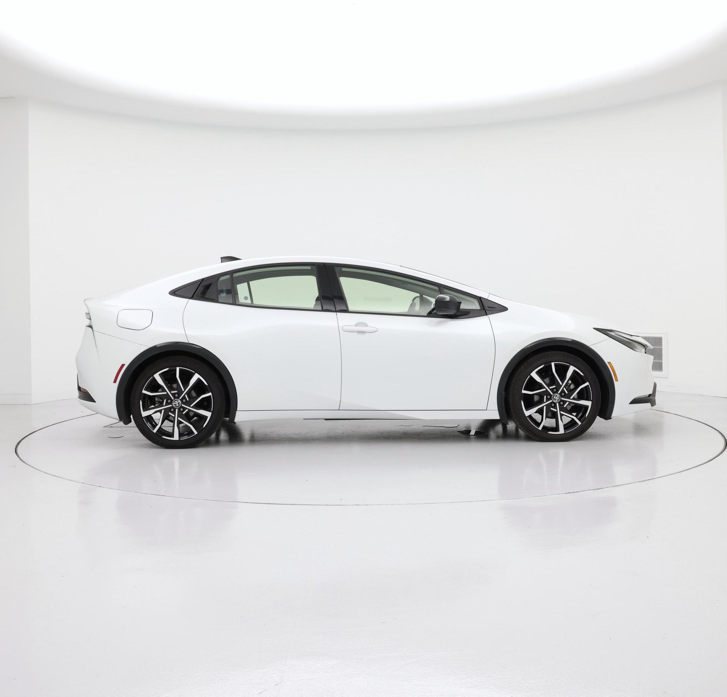 Thumbnail: 2023 Toyota Prius Prime - 7