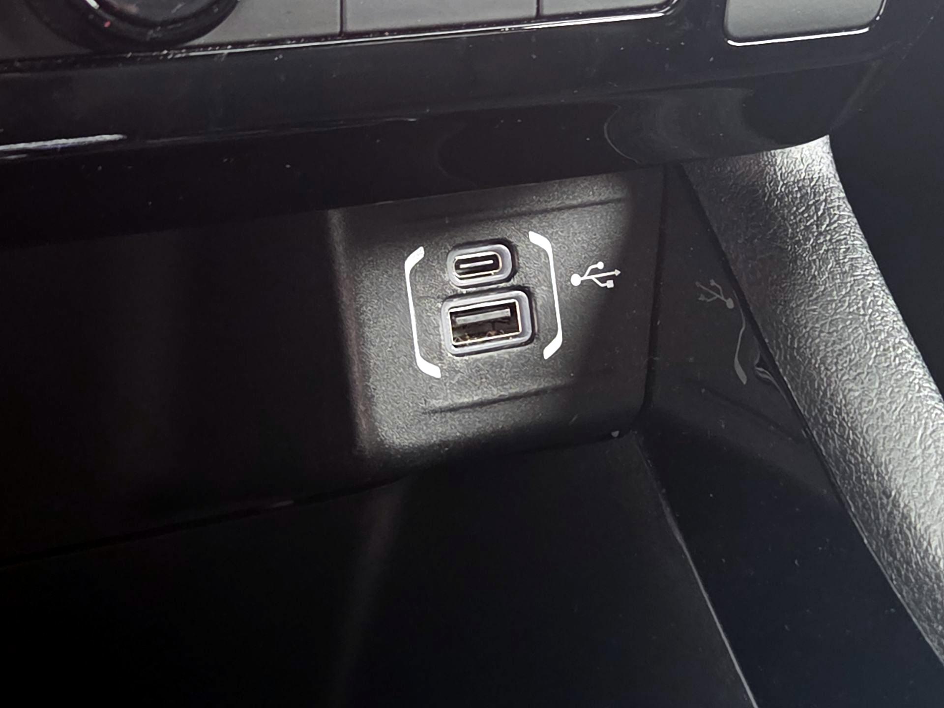 Thumbnail: 2023 Jeep Compass - 19