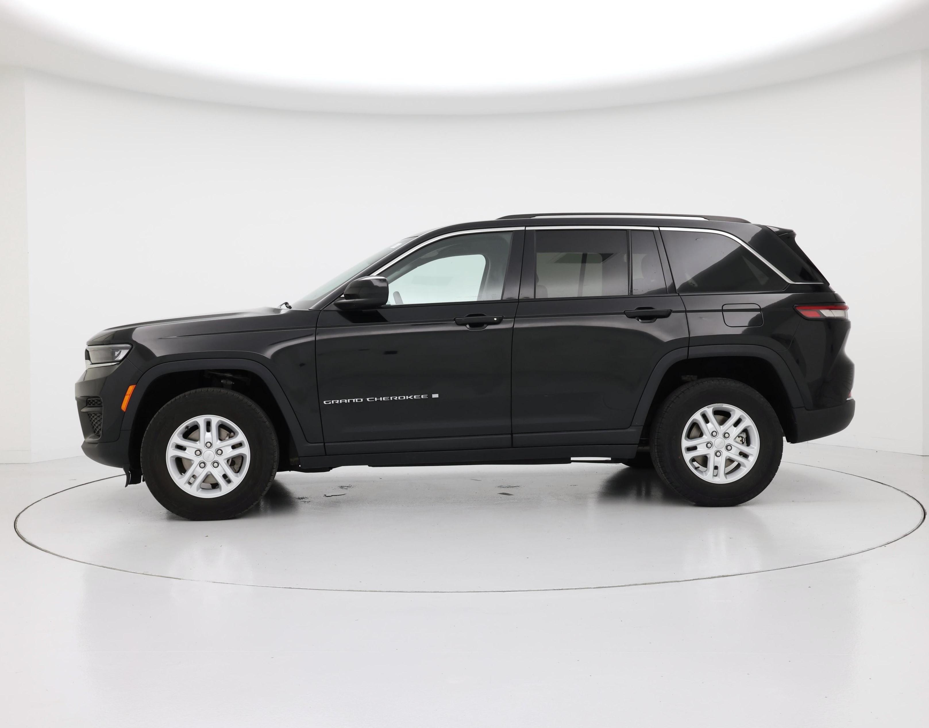 Thumbnail: 2023 Jeep Grand Cherokee - 3