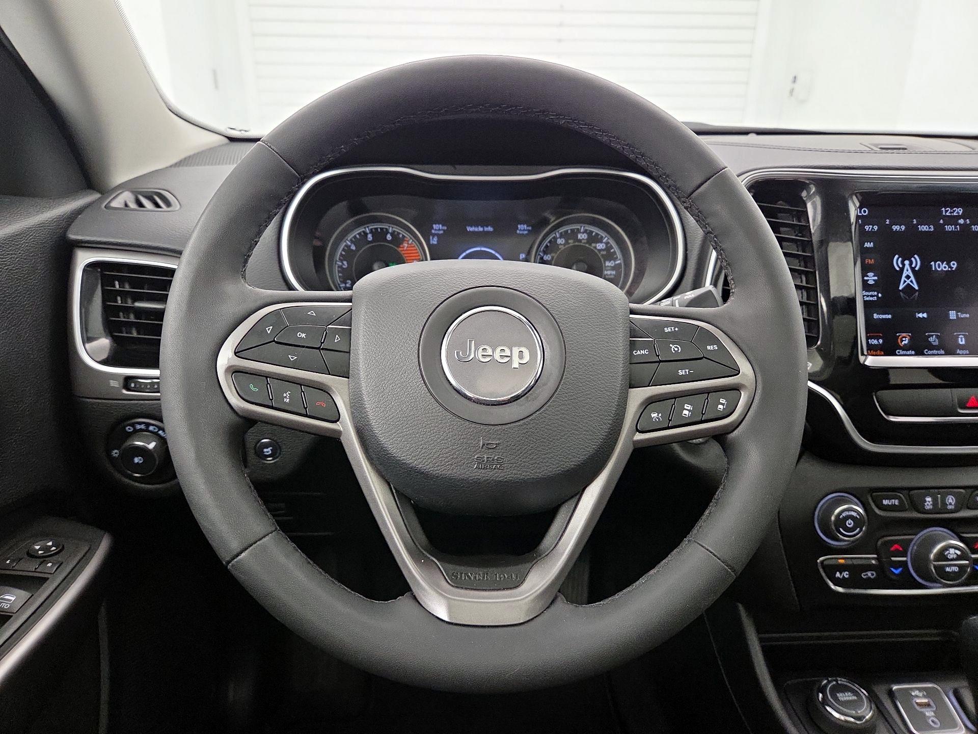 Thumbnail: 2022 Jeep Cherokee - 10
