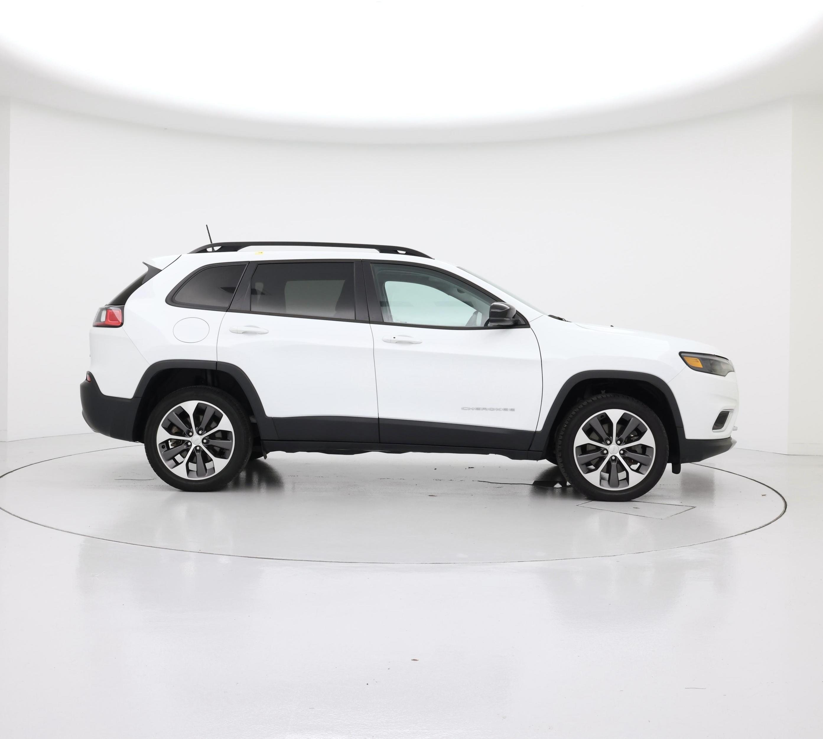 Thumbnail: 2022 Jeep Cherokee - 7