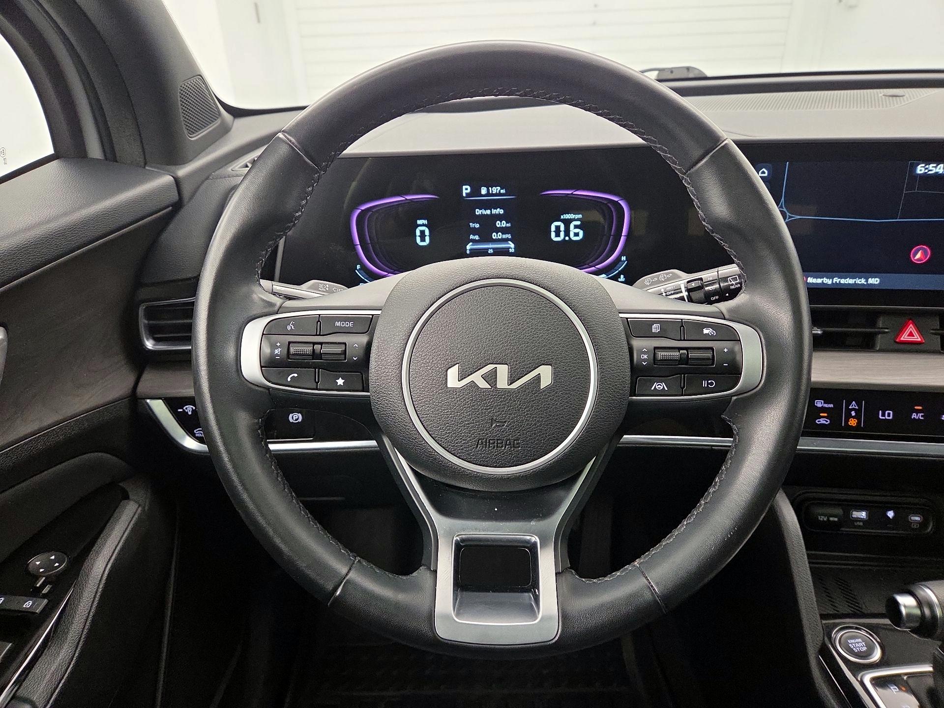 Thumbnail: 2023 Kia Sportage - 10