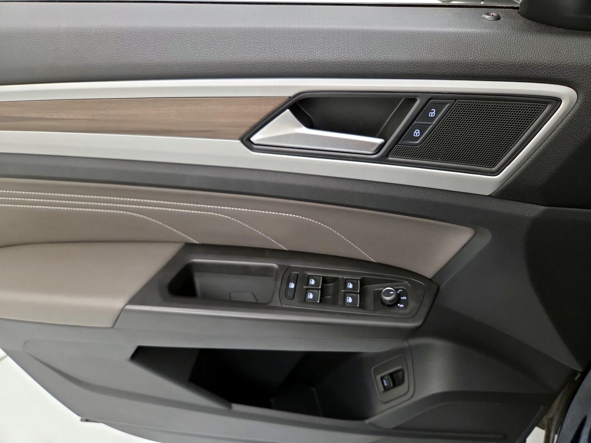 Thumbnail: 2023 Volkswagen Atlas - 12