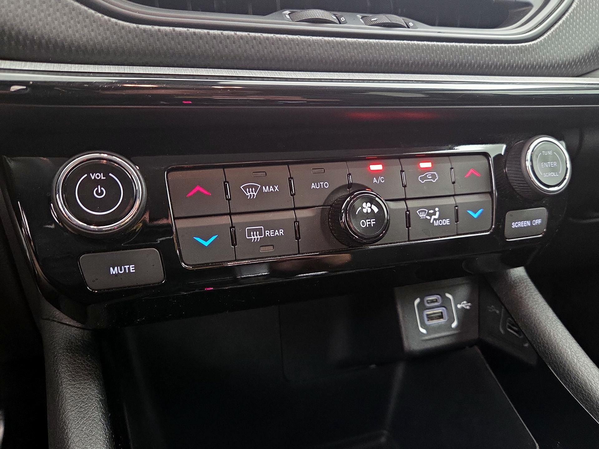 Thumbnail: 2022 Jeep Compass - 16