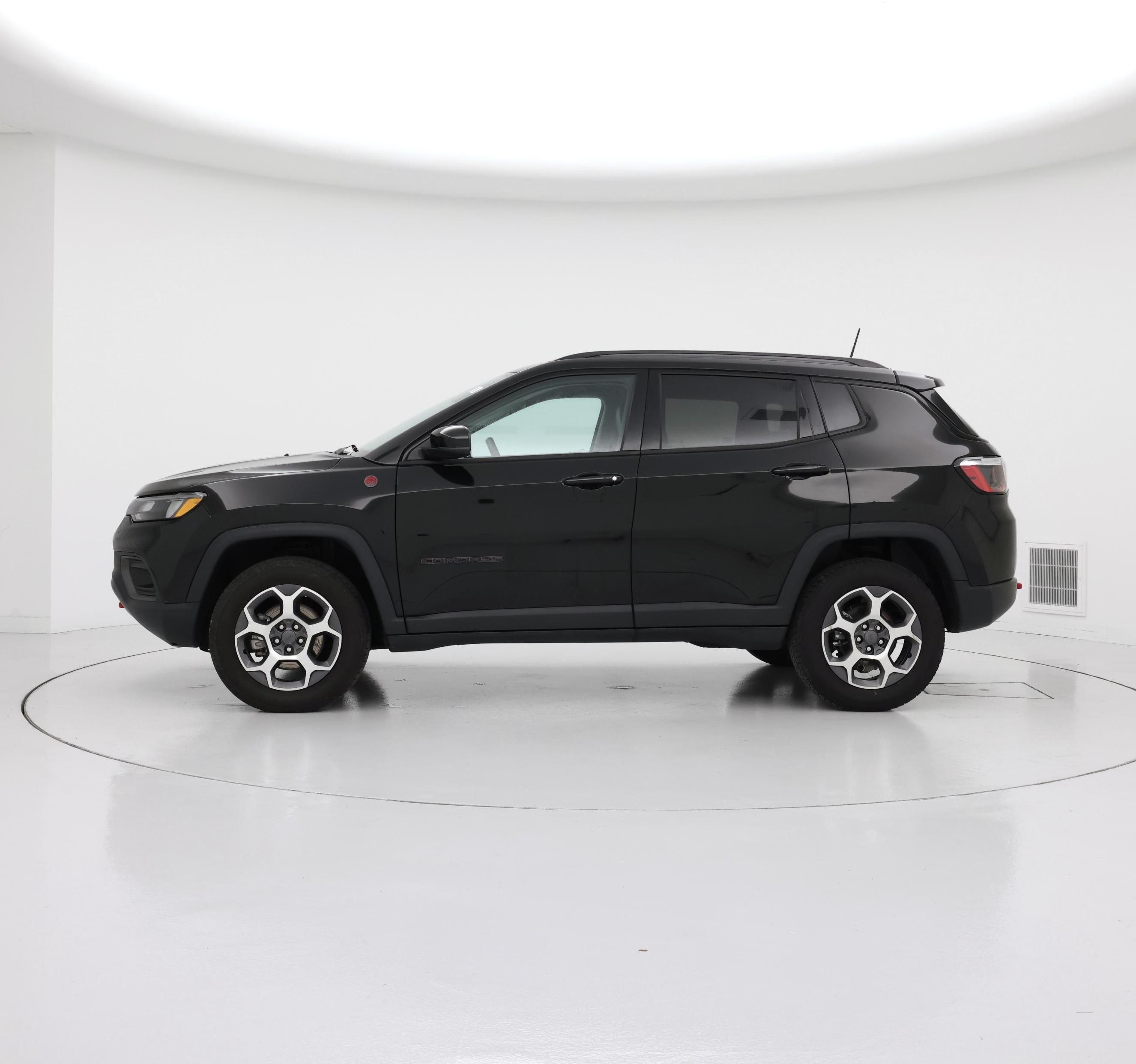 Thumbnail: 2022 Jeep Compass - 3