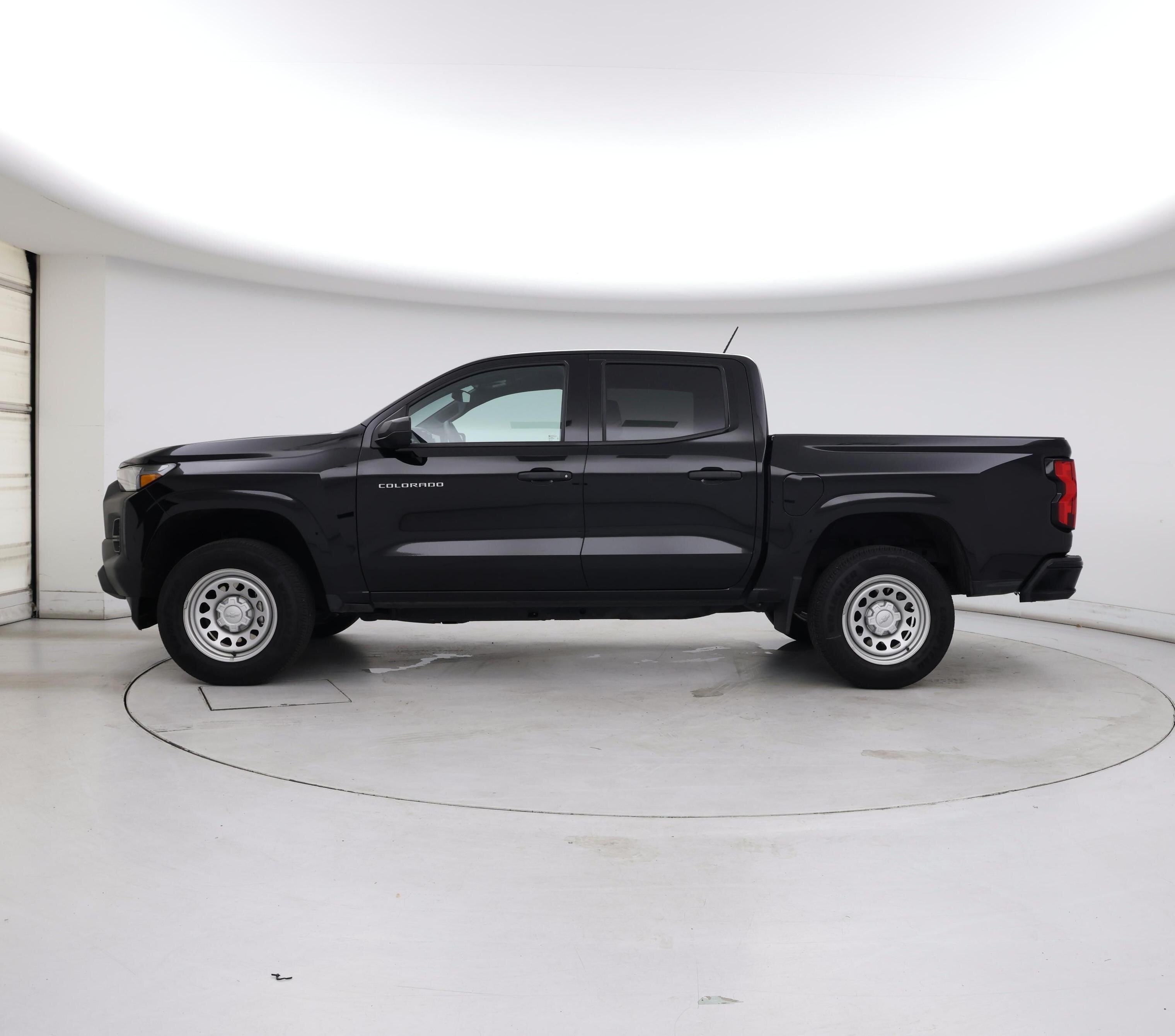 Thumbnail: 2024 Chevrolet Colorado - 3