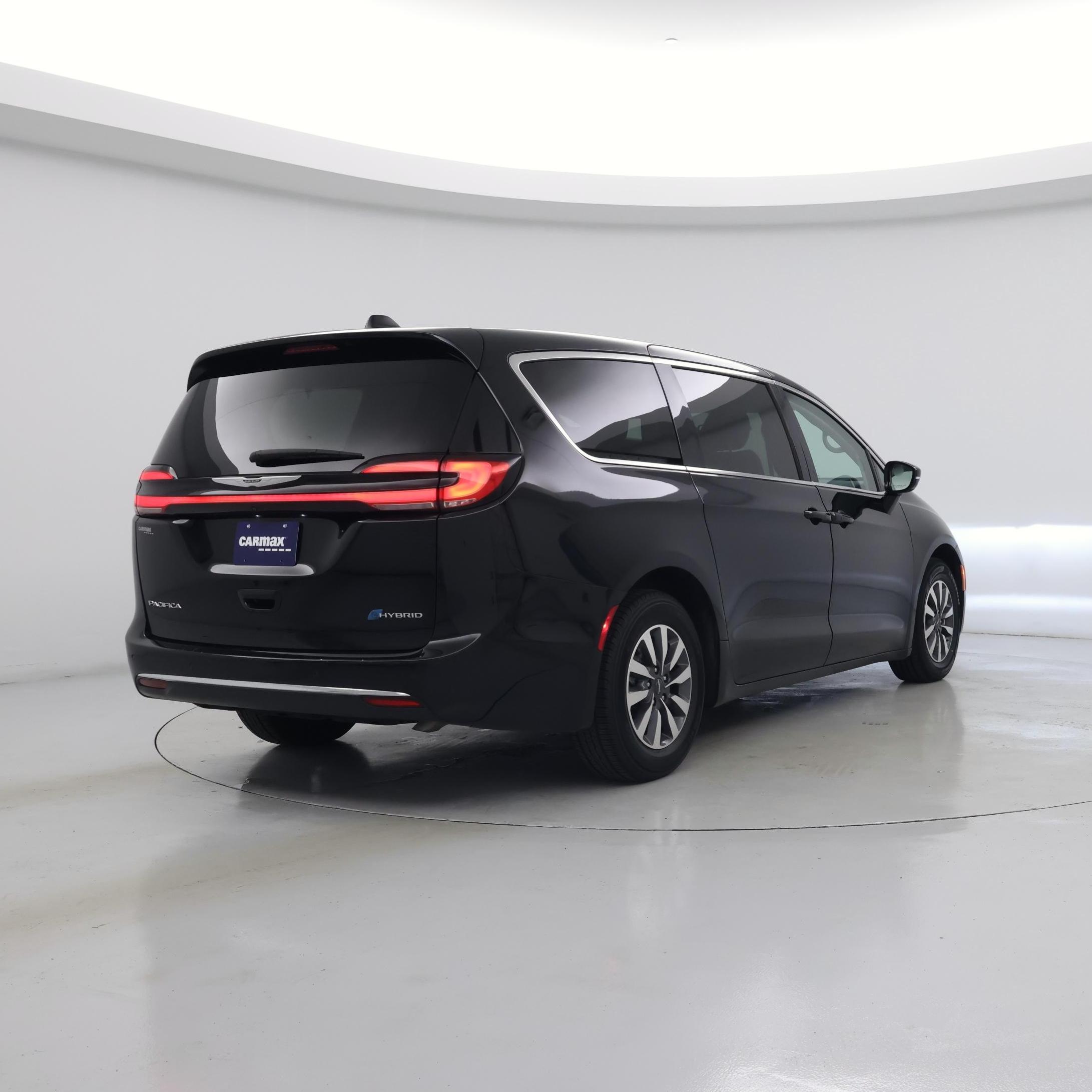Thumbnail: 2024 Chrysler Pacifica - 8