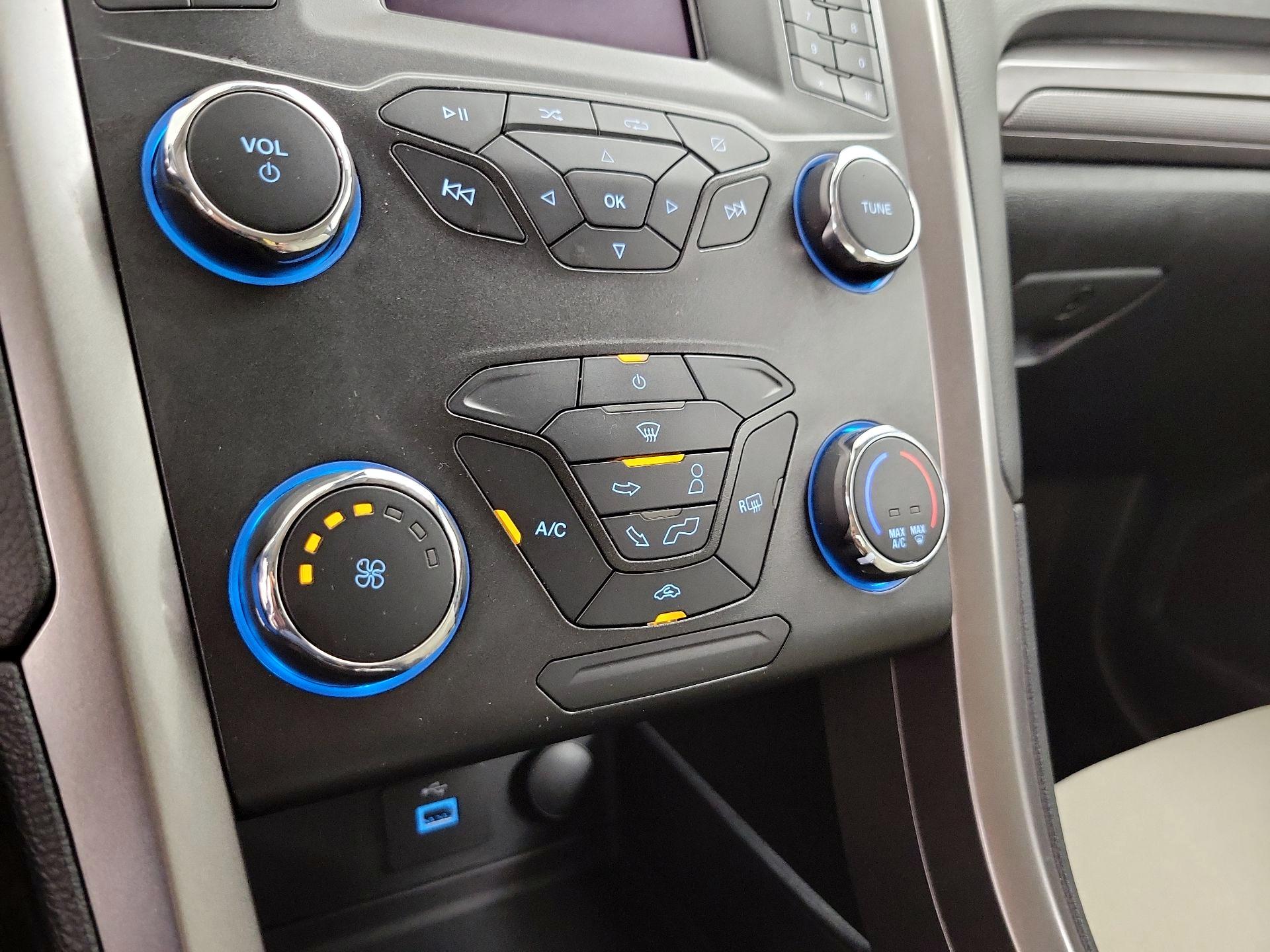 Thumbnail: 2020 Ford Fusion - 16