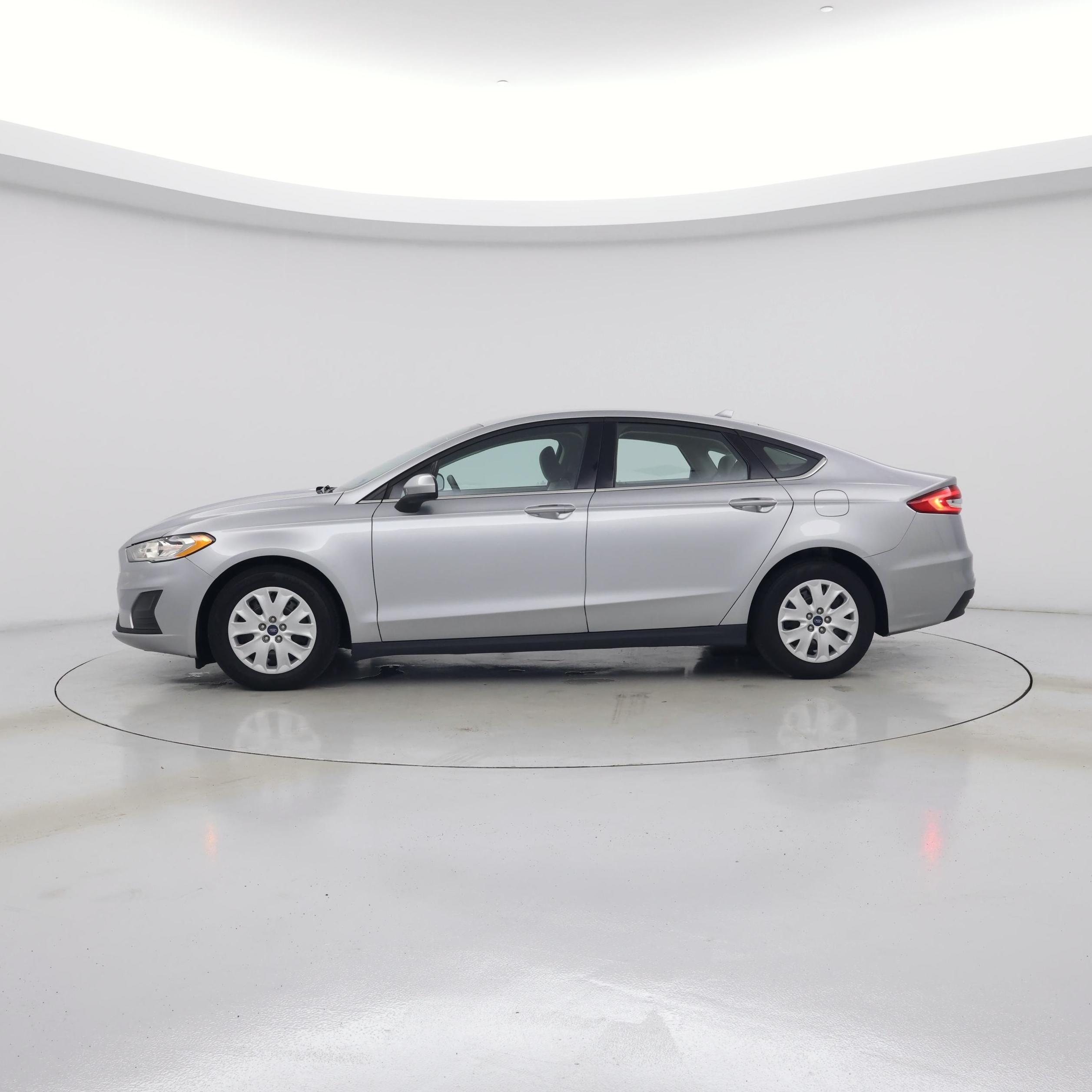 Thumbnail: 2020 Ford Fusion - 3