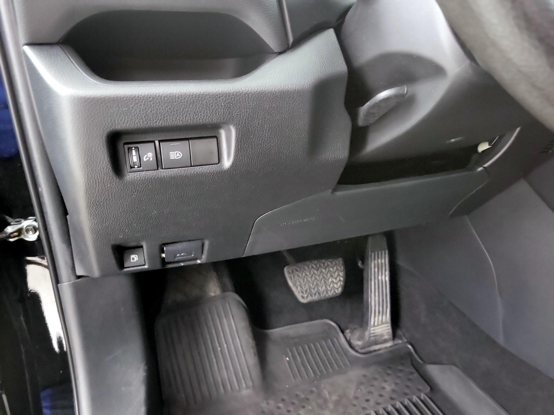 Thumbnail: 2022 Toyota RAV4 - 13